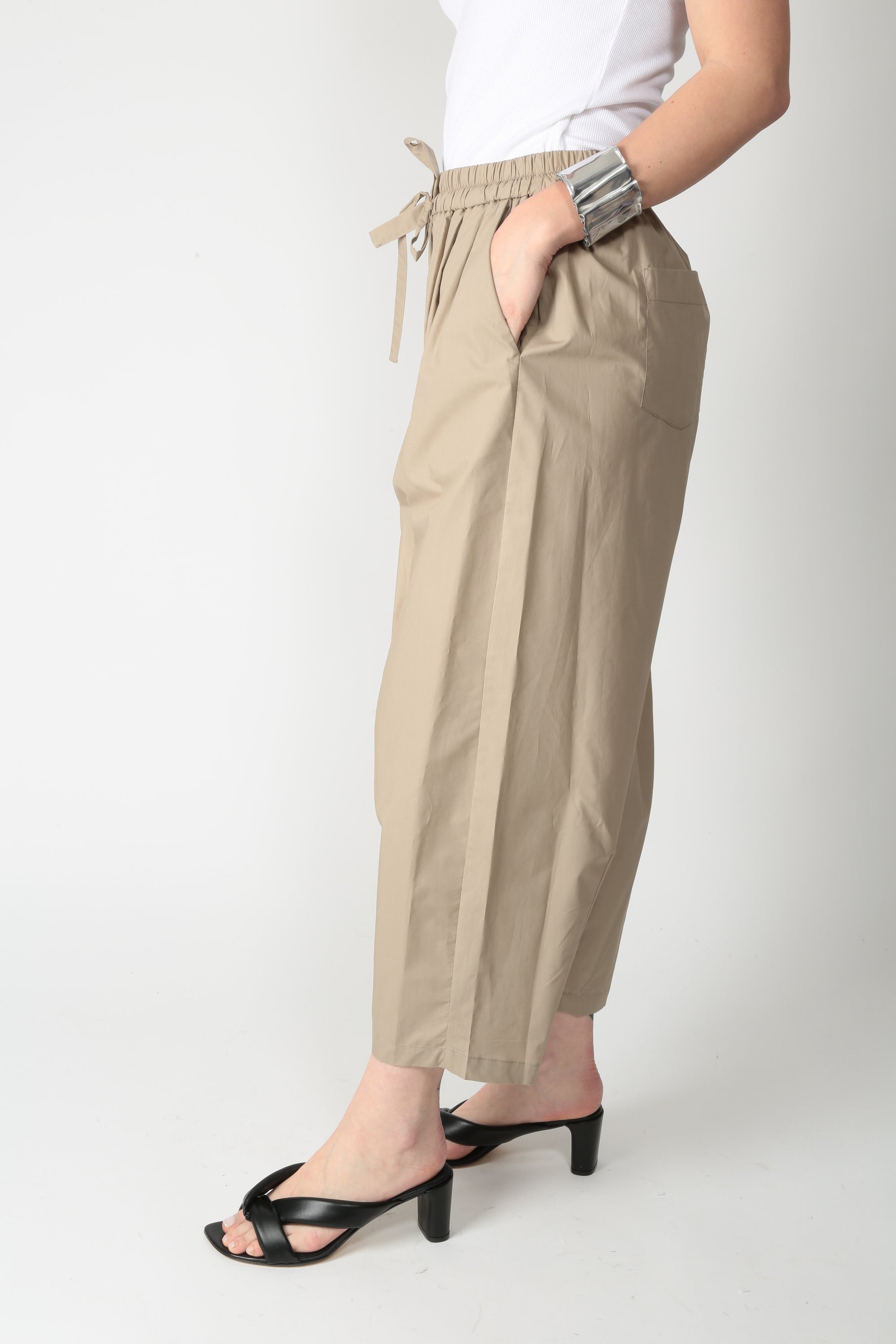 https://admin.shopify.com/store/gulieshop/products/16084793983325