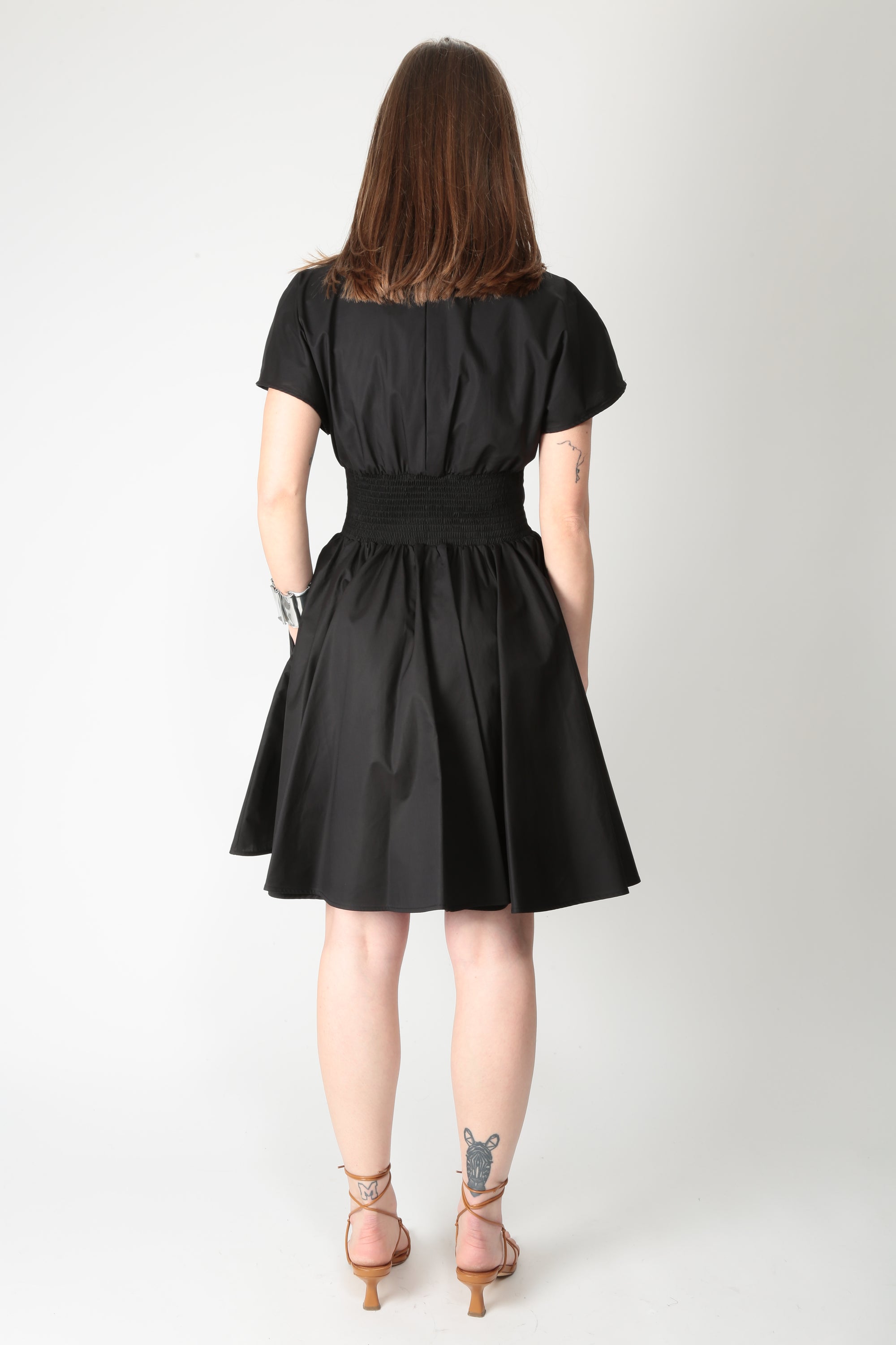 https://admin.shopify.com/store/gulieshop/products/16006689030493#:~:text=https%3A//www.gulieshop.it%20%E2%80%BA%20products%20%E2%80%BA%20meimeij%2Dabito%2Dcon%2Dcinturini%2Dm6ea03
