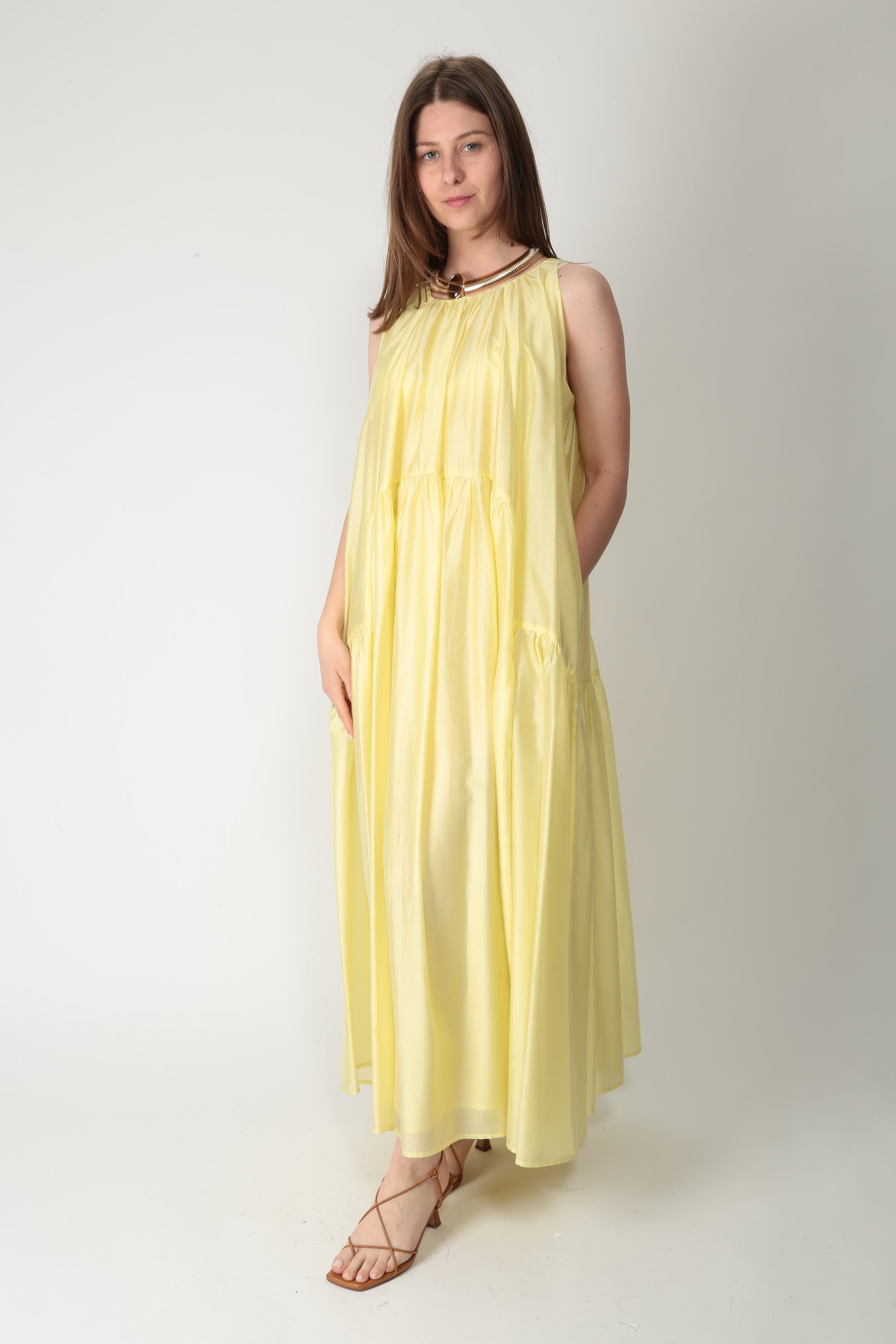 https://admin.shopify.com/store/gulieshop/products/16006687883613#:~:text=https%3A//www.gulieshop.it%20%E2%80%BA%20products%20%E2%80%BA%20meimeij%2Dabito%2Dlungo%2Dsmanicato%2Dm6ef03