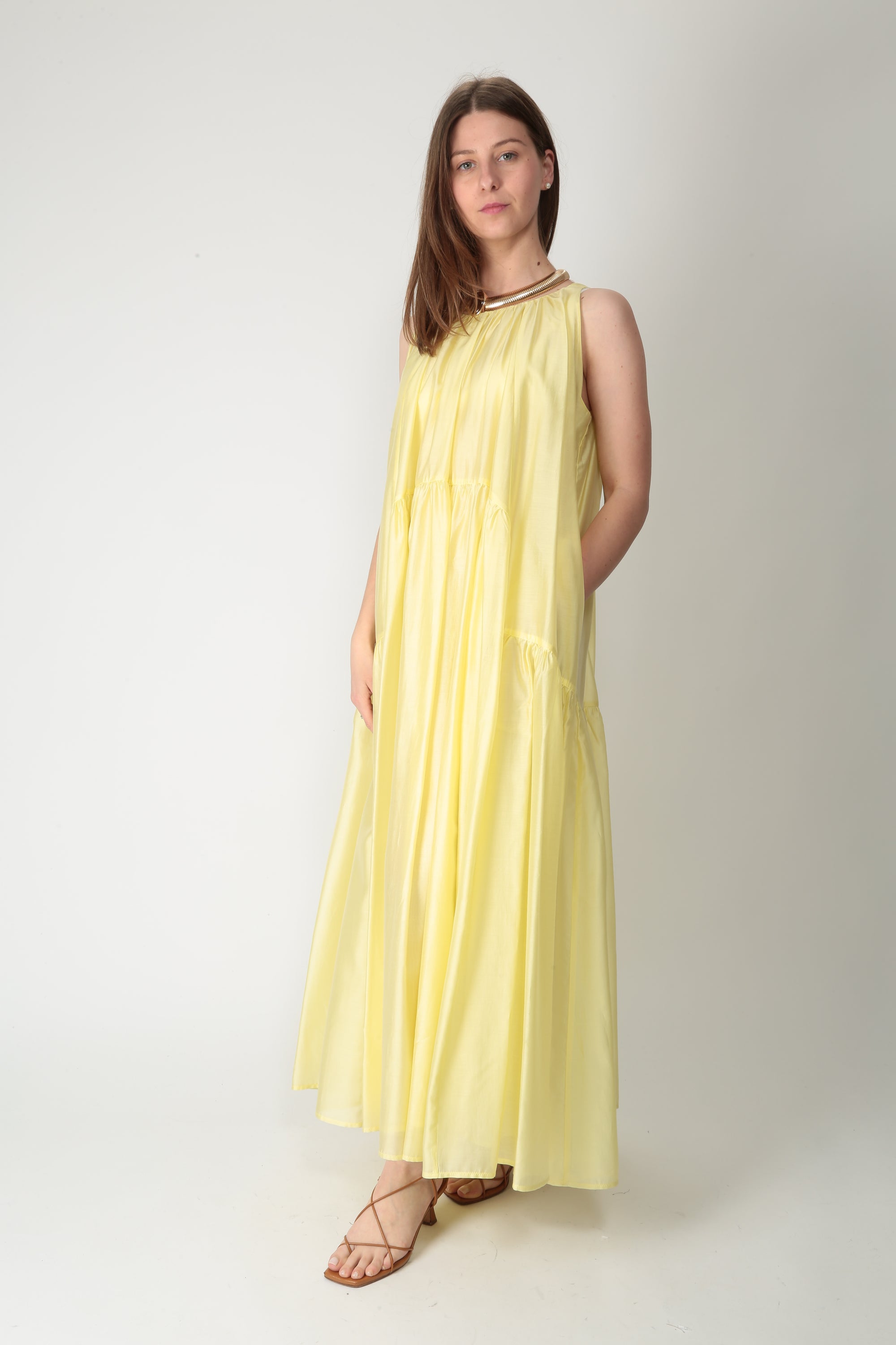 https://admin.shopify.com/store/gulieshop/products/16006687883613#:~:text=https%3A//www.gulieshop.it%20%E2%80%BA%20products%20%E2%80%BA%20meimeij%2Dabito%2Dlungo%2Dsmanicato%2Dm6ef03
