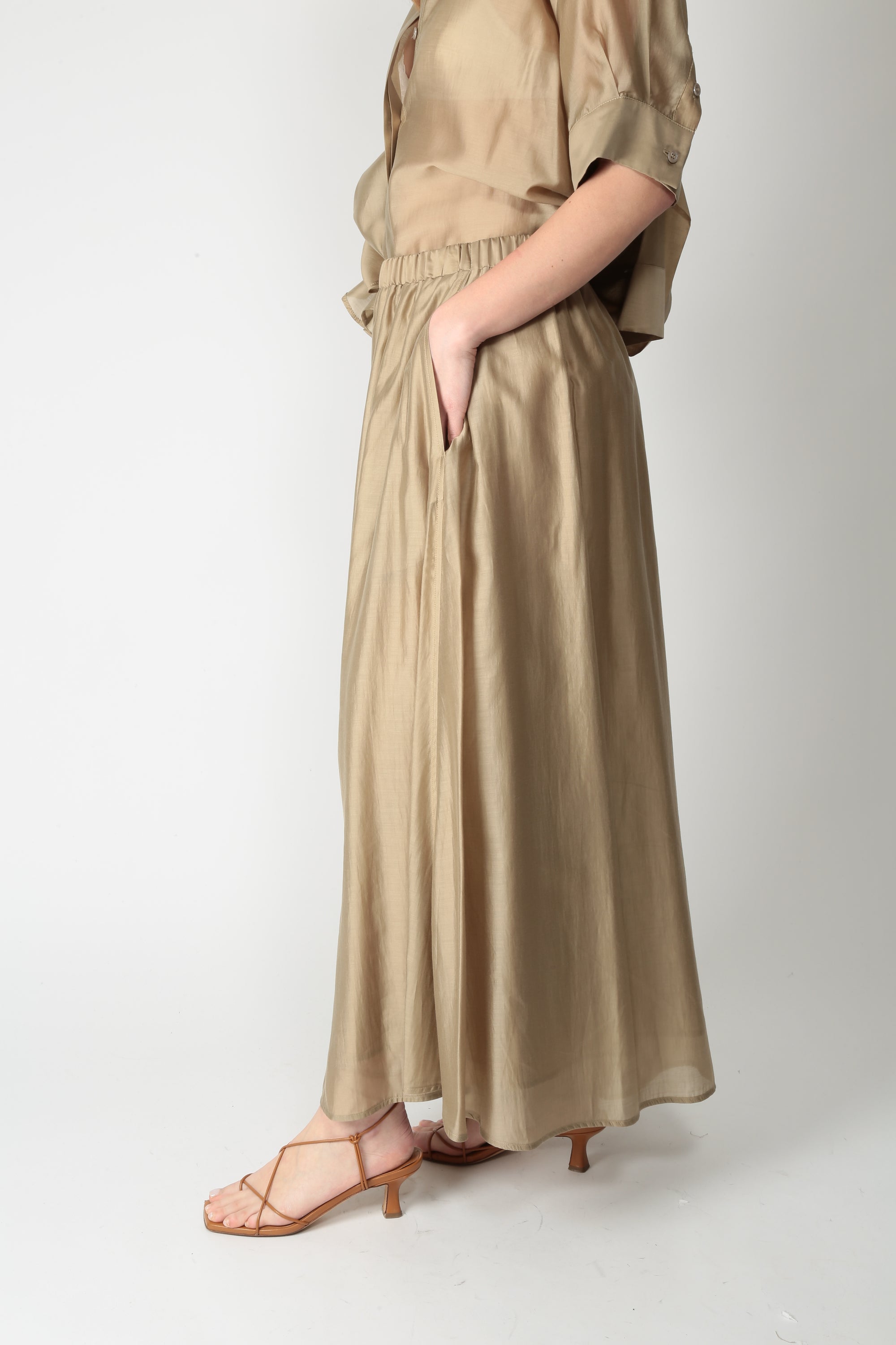 https://admin.shopify.com/store/gulieshop/products/16006688866653#:~:text=https%3A//www.gulieshop.it%20%E2%80%BA%20products%20%E2%80%BA%20meimeij%2Dpantagonna%2Din%2Dmisto%2Dlyoncell%2Dm6ef07%2D1