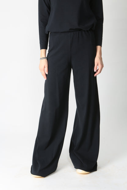 https://admin.shopify.com/store/gulieshop/products/9902921974109#:~:text=https%3A//www.gulieshop.it%20%E2%80%BA%20products%20%E2%80%BA%201978%2Dpantalone%2Dlargo%2Din%2Dfelpa%2Dleggera%2Dlivia%2D1