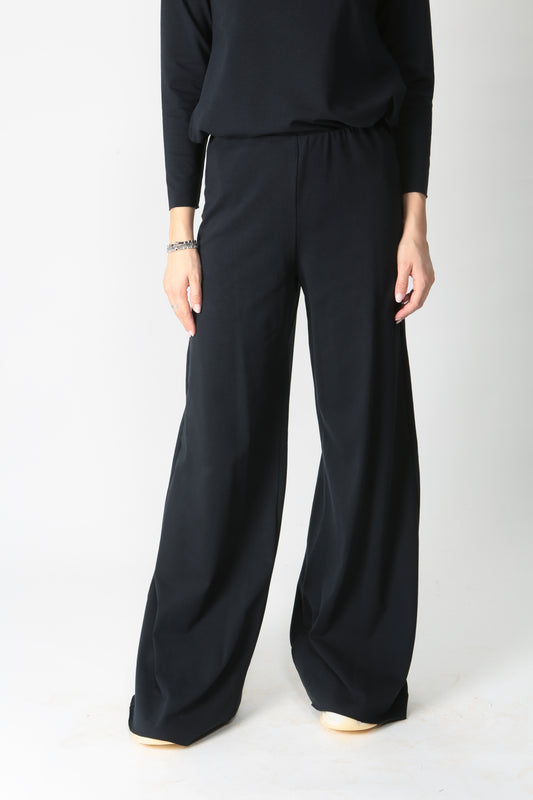 https://admin.shopify.com/store/gulieshop/products/9902921974109#:~:text=https%3A//www.gulieshop.it%20%E2%80%BA%20products%20%E2%80%BA%201978%2Dpantalone%2Dlargo%2Din%2Dfelpa%2Dleggera%2Dlivia%2D1