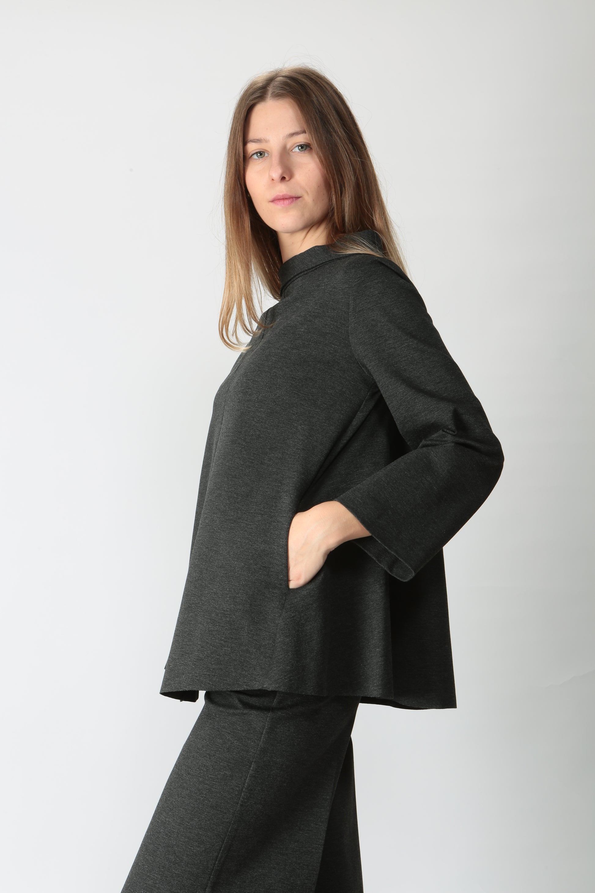https://admin.shopify.com/store/gulieshop/products/9902921744733#:~:text=https%3A//www.gulieshop.it%20%E2%80%BA%20products%20%E2%80%BA%201978%2Dblusa%2Din%2Din%2Dviscosa%2Dstretch%2Dflorence%2D2