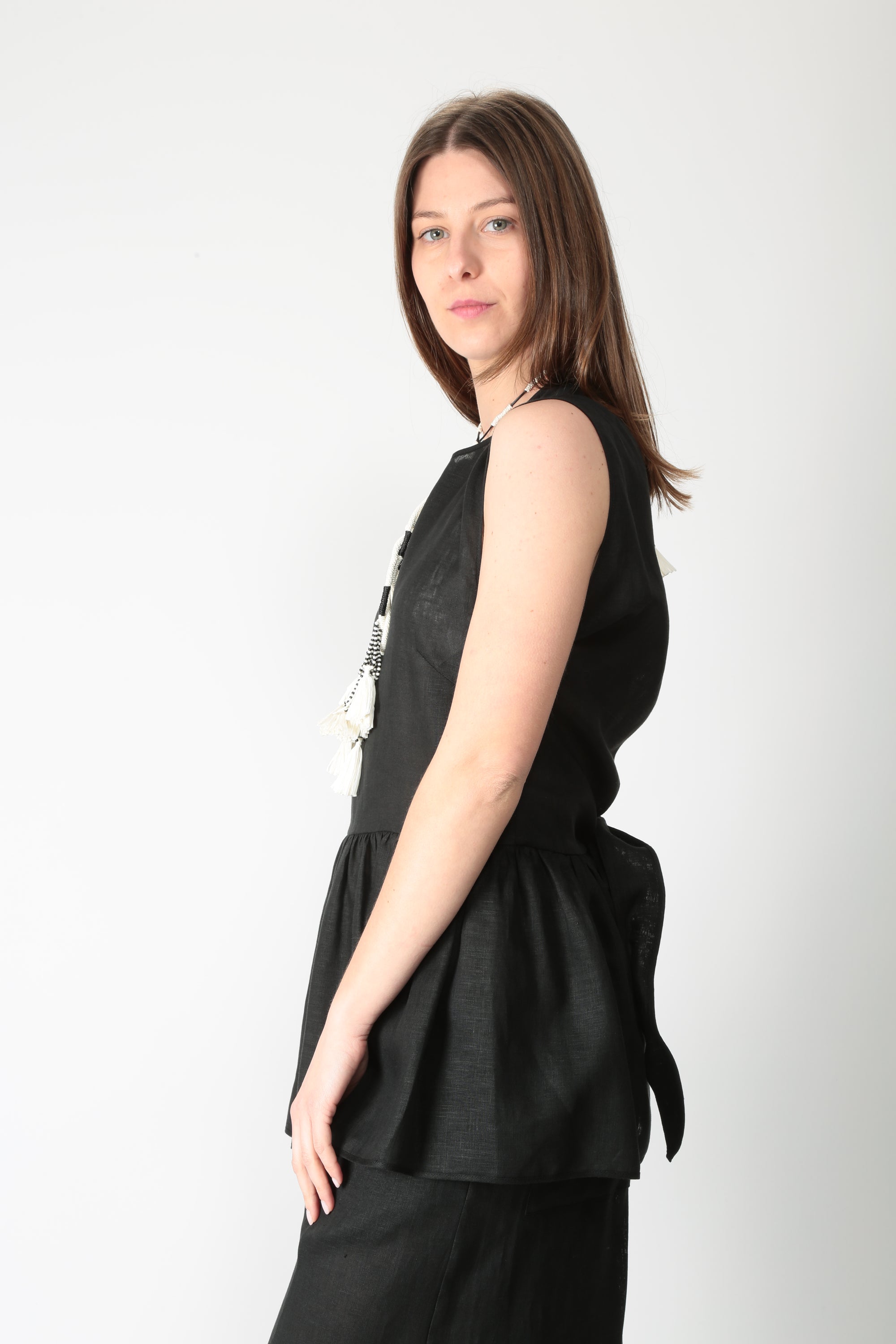https://admin.shopify.com/store/gulieshop/products/16075259380061#:~:text=https%3A//www.gulieshop.it%20%E2%80%BA%20products%20%E2%80%BA%20l%2Dconti%2Dtop%2Dsmanicato%2Din%2Dlino%2Dharriett%2Dl6sl09