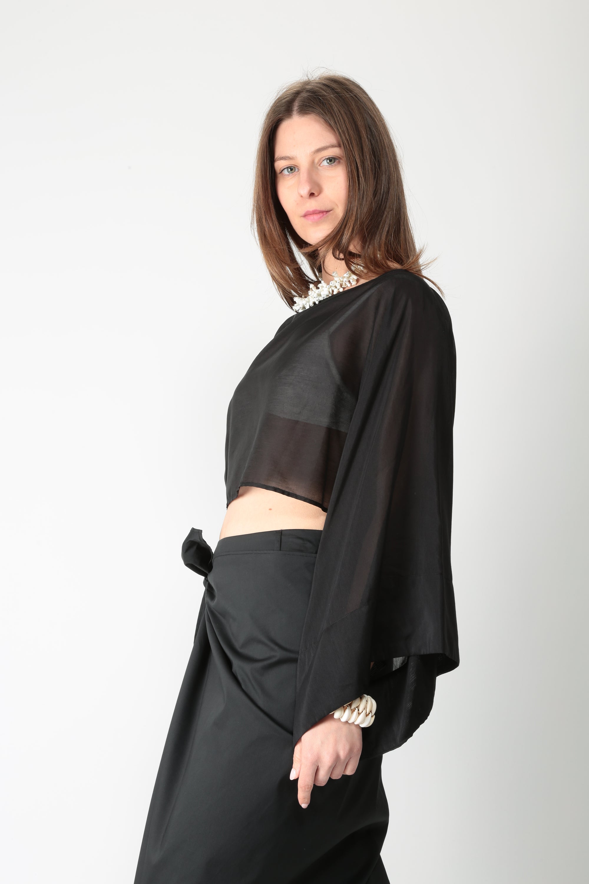 https://admin.shopify.com/store/gulieshop/products/16028296151389#:~:text=https%3A//www.gulieshop.it%20%E2%80%BA%20products%20%E2%80%BA%20l%2Dconti%2Dcappa%2Dmisto%2Dseta%2Dabnit%2Dl6sn51%2D1