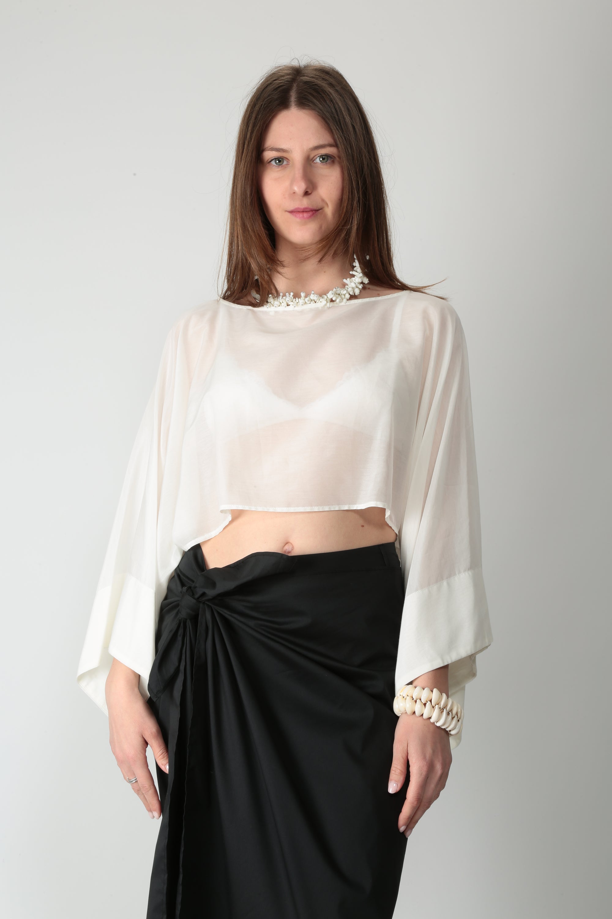 https://admin.shopify.com/store/gulieshop/products/16028296085853#:~:text=https%3A//www.gulieshop.it%20%E2%80%BA%20products%20%E2%80%BA%20l%2Dconti%2Dcappa%2Dmisto%2Dseta%2Dabnit%2Dl6sn51