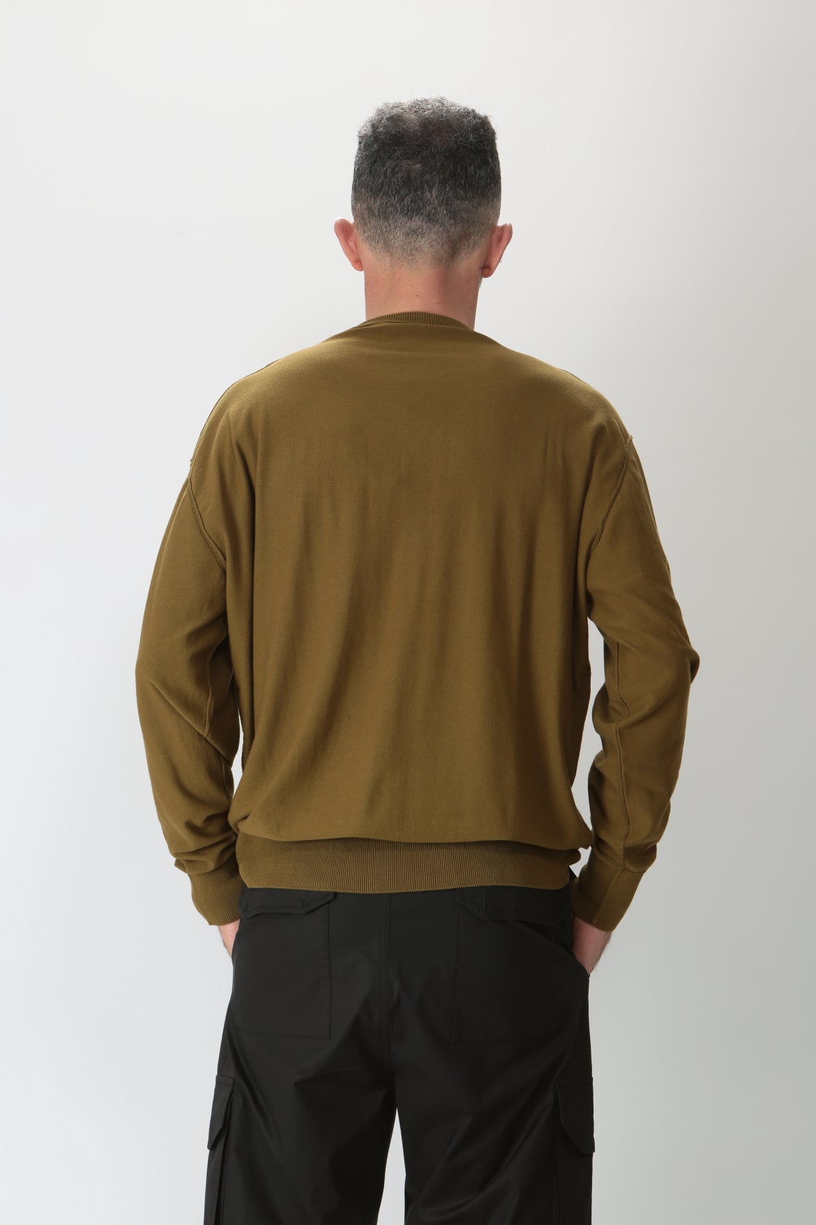 https://admin.shopify.com/store/gulieshop/products/9042020499805#:~:text=Invia-,R.%20Collina%20Maglia%20taglio%20felpa%20in%20cotone%20RT11301,-Contenuto%20multimediale%201