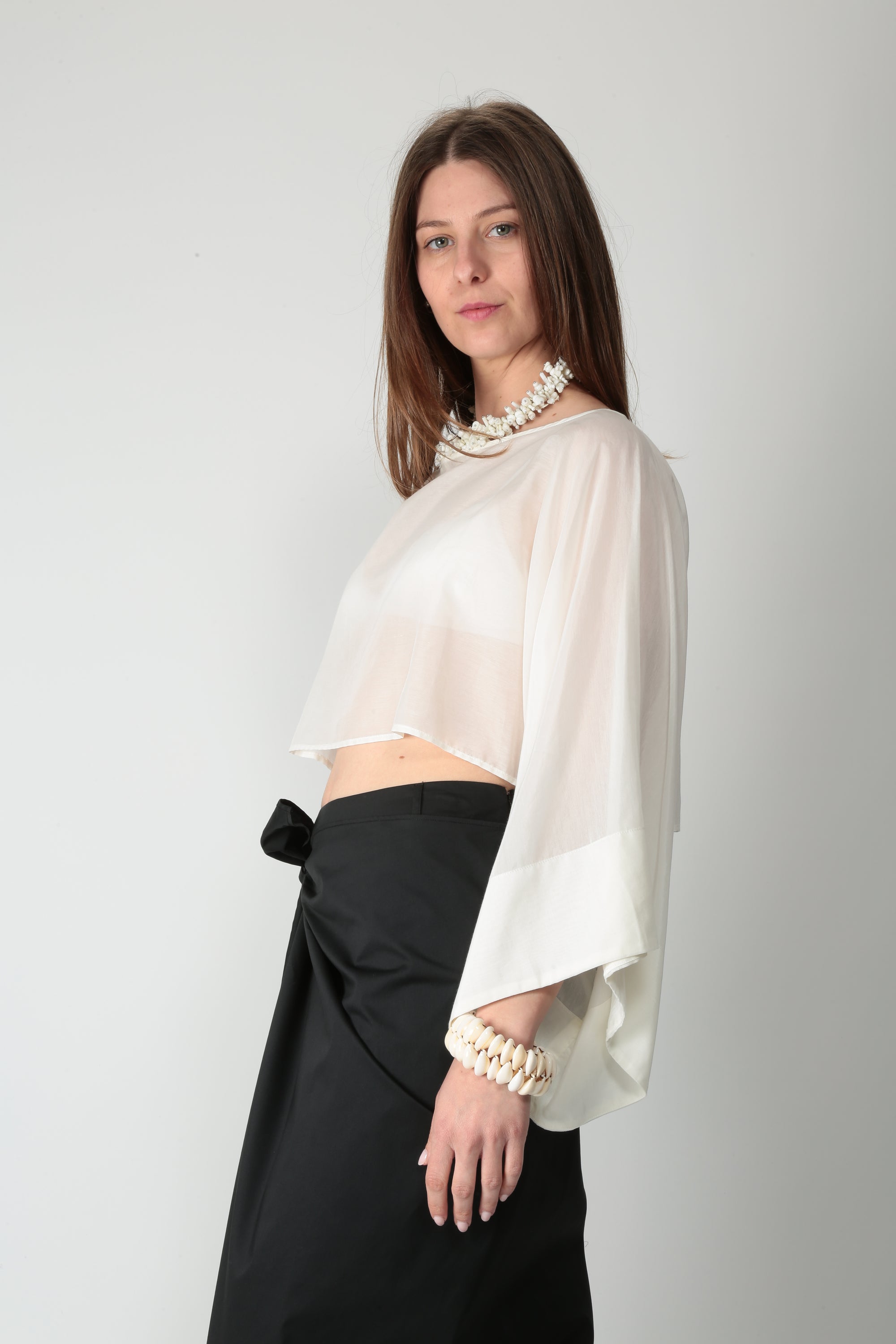 https://admin.shopify.com/store/gulieshop/products/16028296085853#:~:text=https%3A//www.gulieshop.it%20%E2%80%BA%20products%20%E2%80%BA%20l%2Dconti%2Dcappa%2Dmisto%2Dseta%2Dabnit%2Dl6sn51