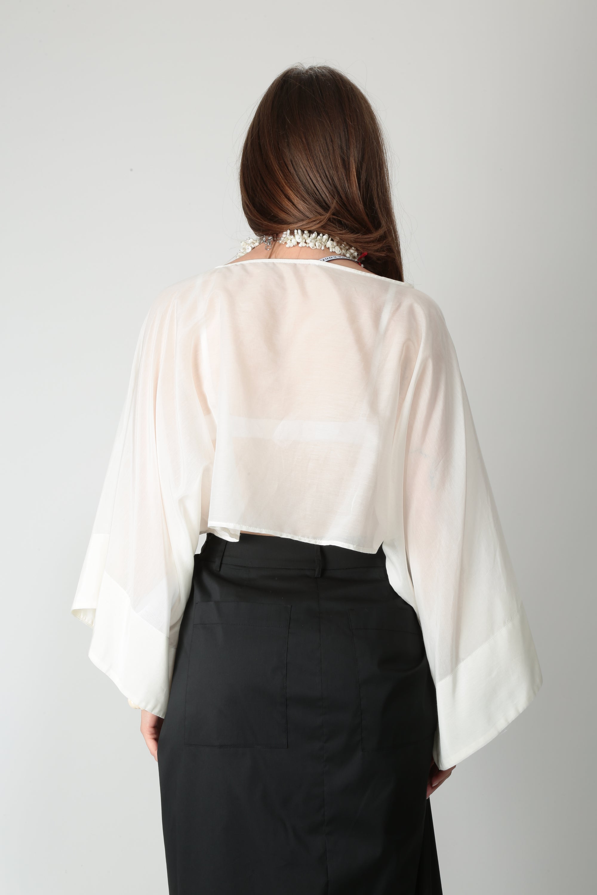 https://admin.shopify.com/store/gulieshop/products/16028296085853#:~:text=https%3A//www.gulieshop.it%20%E2%80%BA%20products%20%E2%80%BA%20l%2Dconti%2Dcappa%2Dmisto%2Dseta%2Dabnit%2Dl6sn51