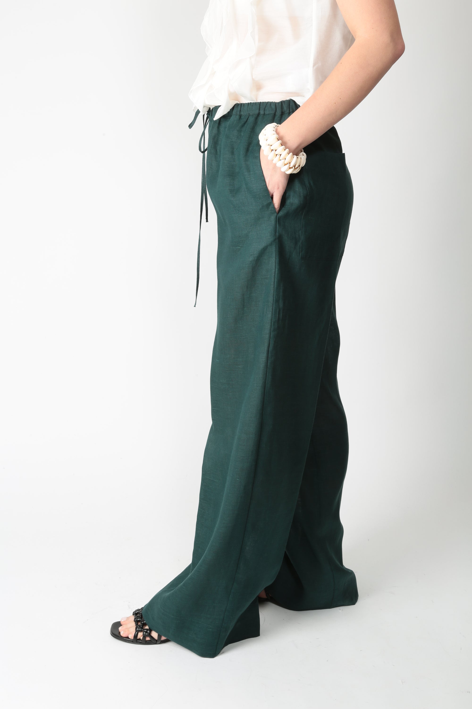 https://admin.shopify.com/store/gulieshop/products/16075259609437#:~:text=https%3A//www.gulieshop.it%20%E2%80%BA%20products%20%E2%80%BA%20l%2Dconti%2Dpantalone%2Din%2Dlino%2Da%2Dpalazzo%2Dl6sl44