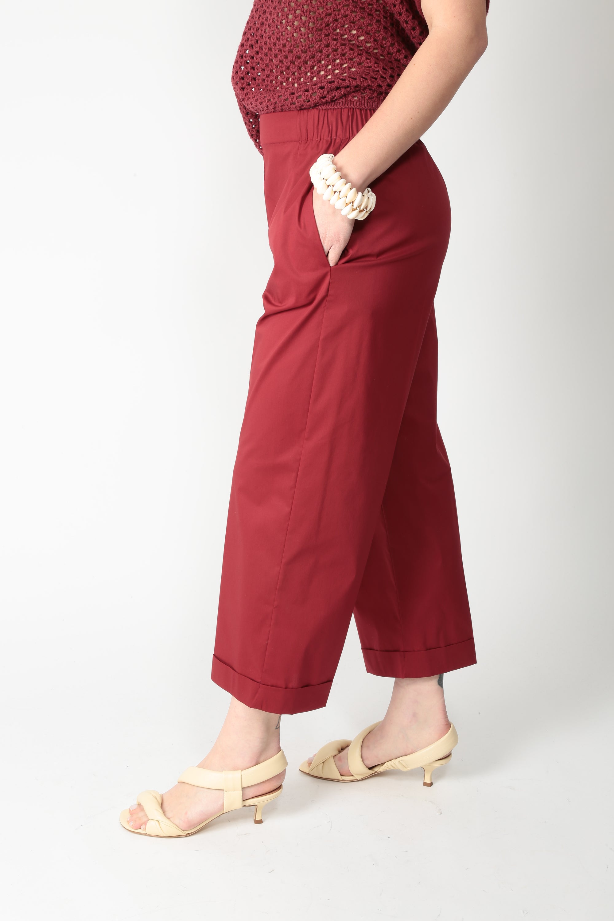 https://admin.shopify.com/store/gulieshop/products/16028296282461#:~:text=https%3A//www.gulieshop.it%20%E2%80%BA%20products%20%E2%80%BA%20l%2Dconti%2Dpantalone%2Ddritto%2Dcalude%2Dl6sk86