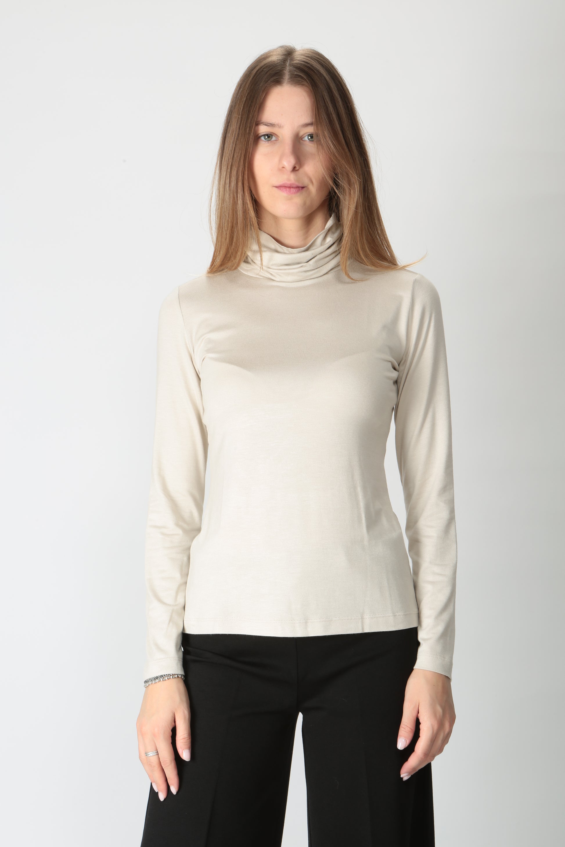 https://admin.shopify.com/store/gulieshop/products/9902922563933#:~:text=https%3A//www.gulieshop.it%20%E2%80%BA%20products%20%E2%80%BA%201978%2Dmaglia%2Ddolcevita%2Din%2Dviscosa%2Dbasic