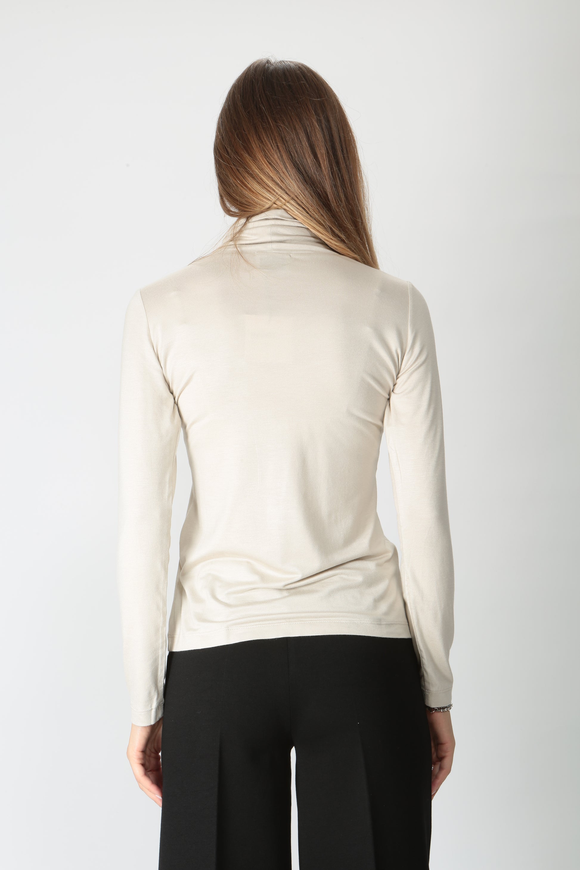 https://admin.shopify.com/store/gulieshop/products/9902922563933#:~:text=https%3A//www.gulieshop.it%20%E2%80%BA%20products%20%E2%80%BA%201978%2Dmaglia%2Ddolcevita%2Din%2Dviscosa%2Dbasic