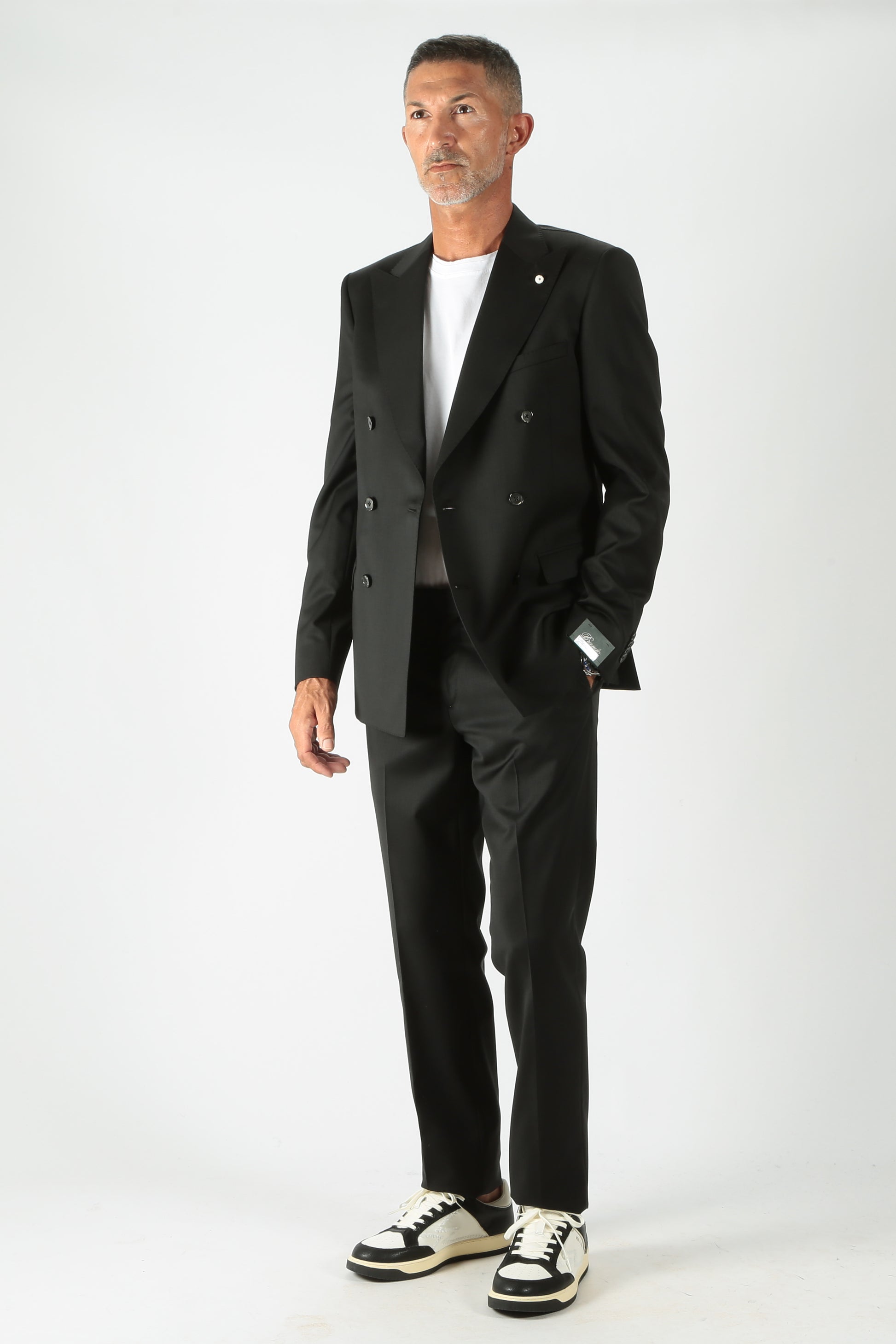 https://admin.shopify.com/store/gulieshop/products/8609588085085#:~:text=con%20le%20recensioni-,Brando%20per%20LBM%20Abito%20fresco%20di%20lana%2034522/3%203185,-Contenuto%20multimediale%201