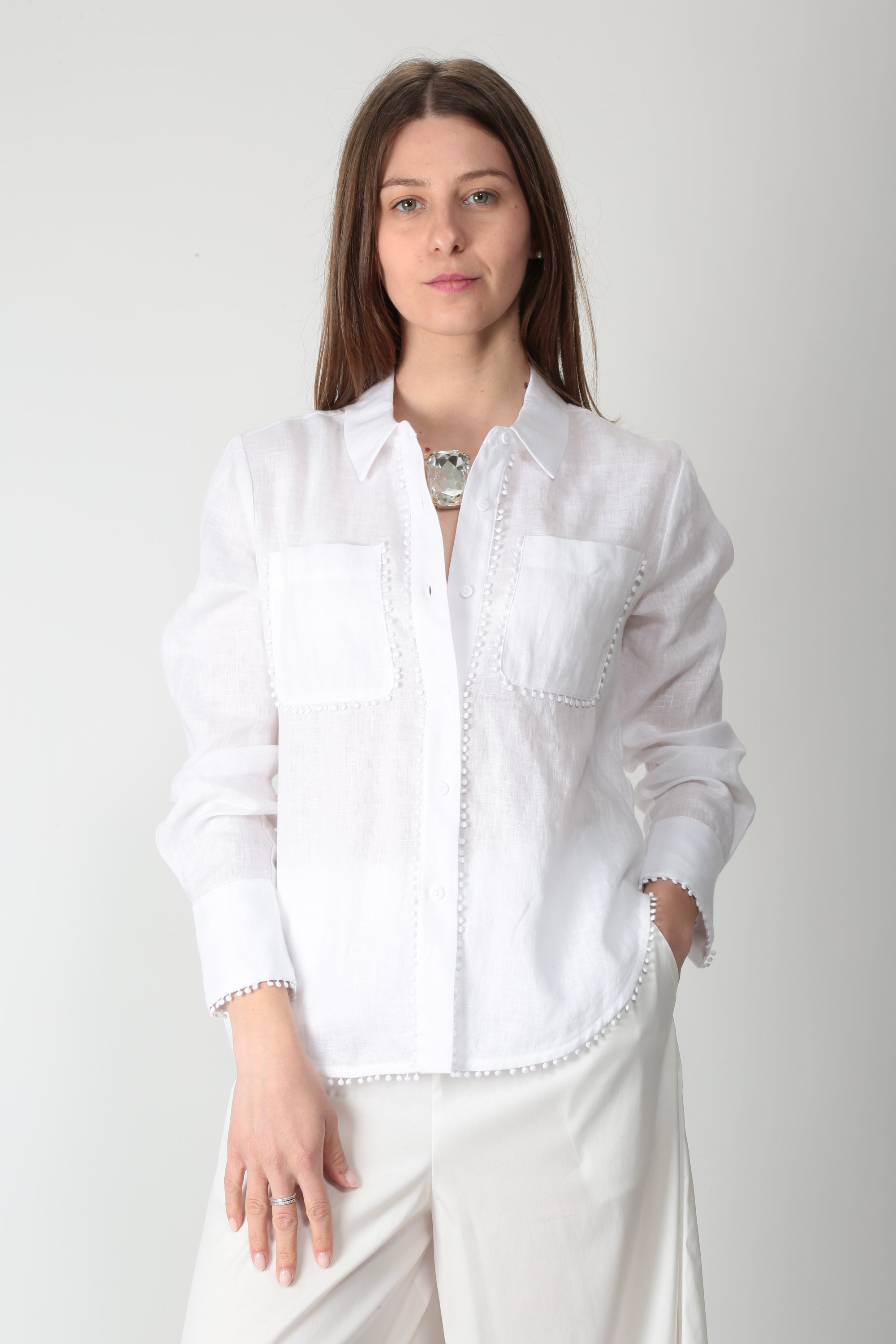 https://admin.shopify.com/store/gulieshop/products/16077380780381#:~:text=https%3A//www.gulieshop.it%20%E2%80%BA%20products%20%E2%80%BA%20maida%2Dmila%2Dcamicia%2Din%2Dlino%2D261m1385