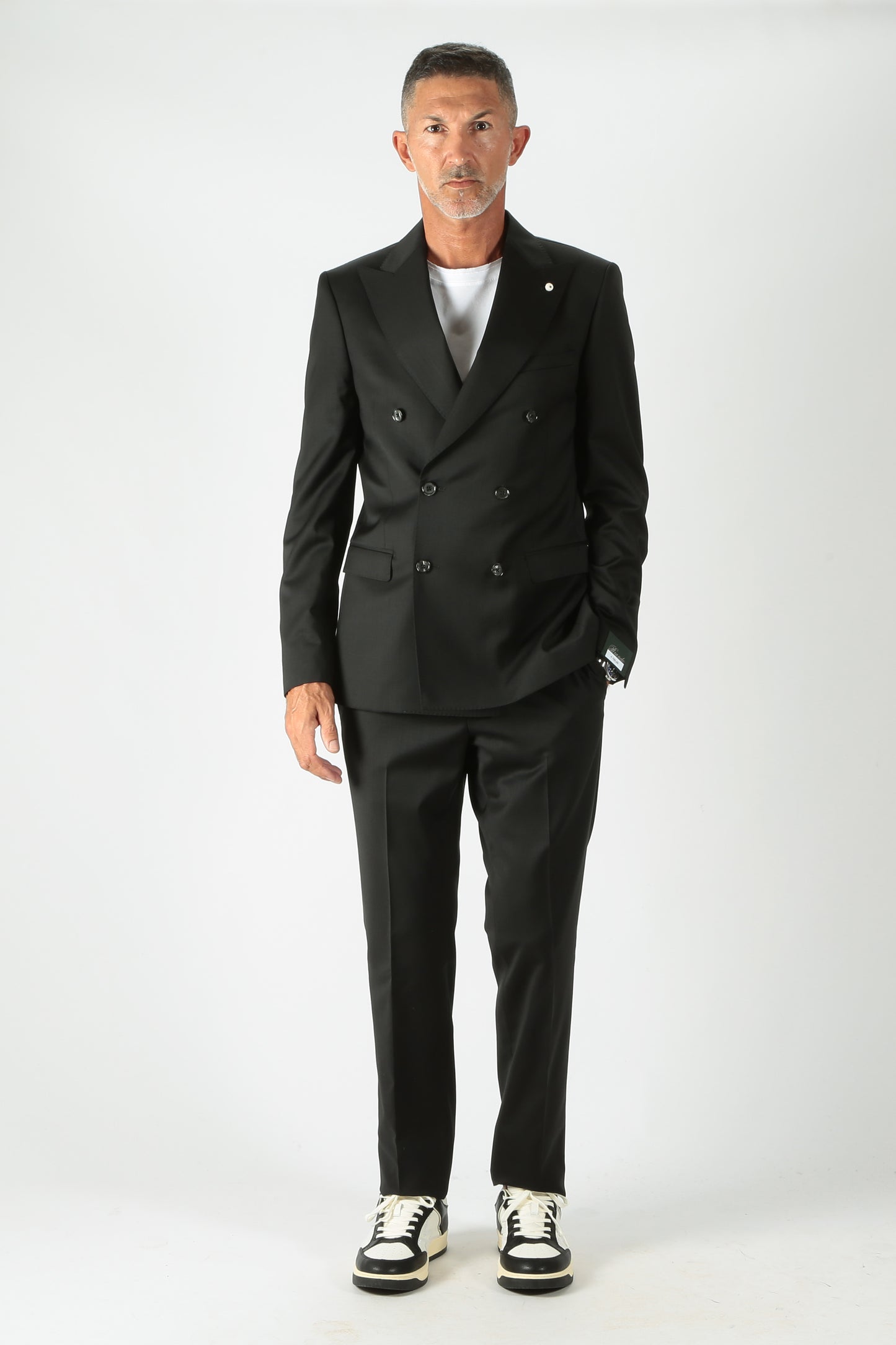 https://admin.shopify.com/store/gulieshop/products/8609588085085#:~:text=con%20le%20recensioni-,Brando%20per%20LBM%20Abito%20fresco%20di%20lana%2034522/3%203185,-Contenuto%20multimediale%201
