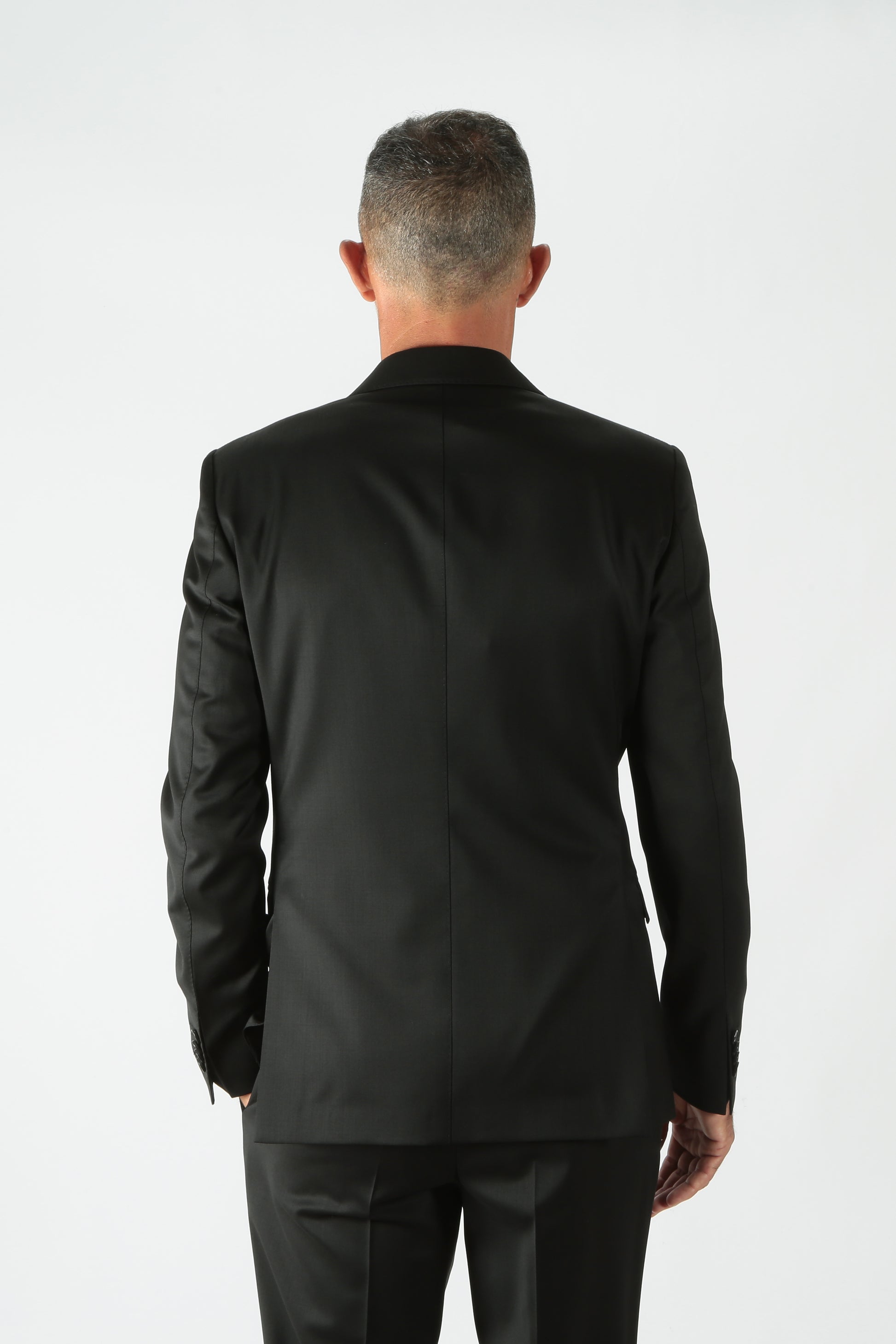 https://admin.shopify.com/store/gulieshop/products/8609588085085#:~:text=con%20le%20recensioni-,Brando%20per%20LBM%20Abito%20fresco%20di%20lana%2034522/3%203185,-Contenuto%20multimediale%201