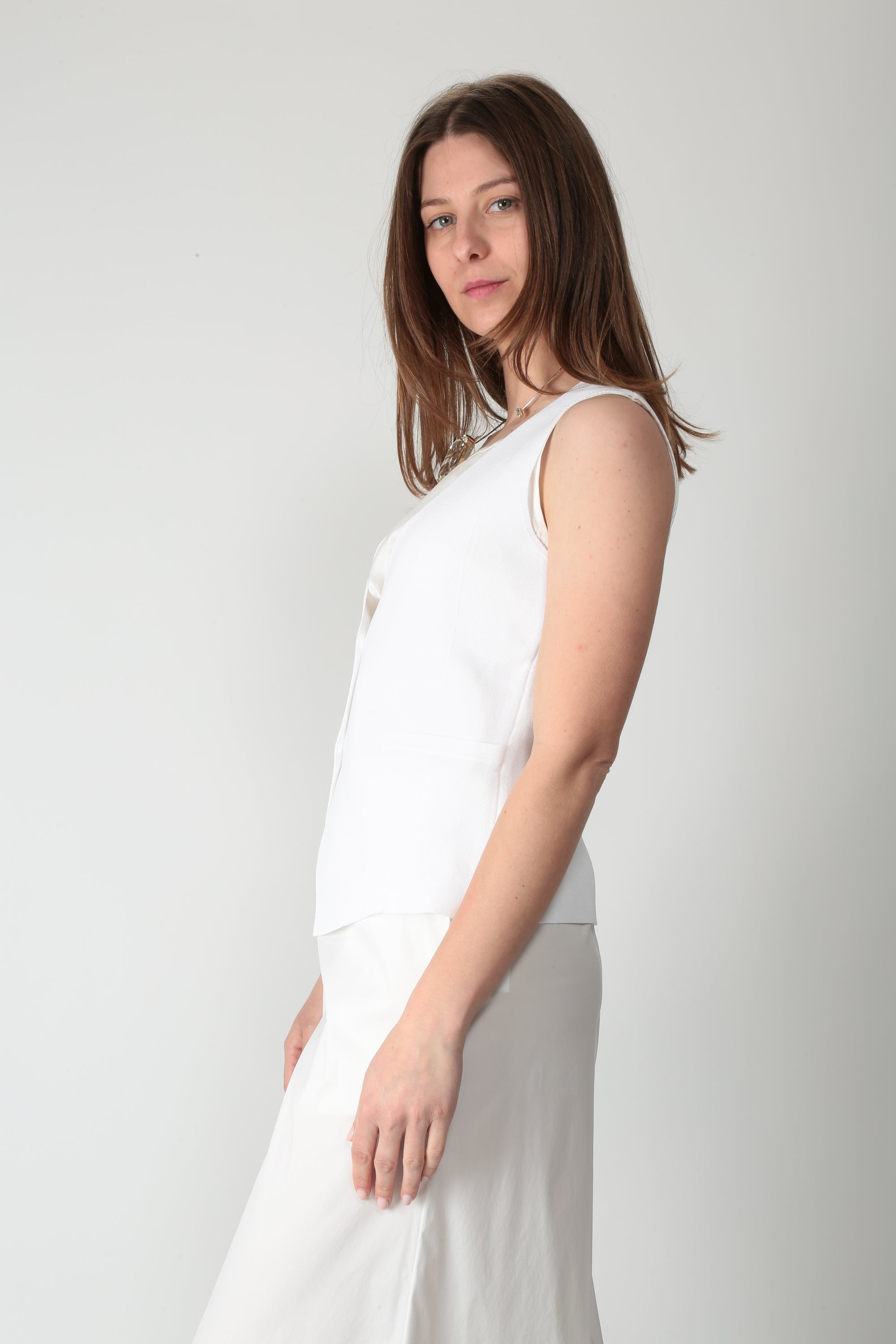 https://admin.shopify.com/store/gulieshop/products/16077380714845#:~:text=https%3A//www.gulieshop.it%20%E2%80%BA%20products%20%E2%80%BA%20maida%2Dmila%2Dgilet%2Din%2Dmisto%2Dviscosa%2D261m6007