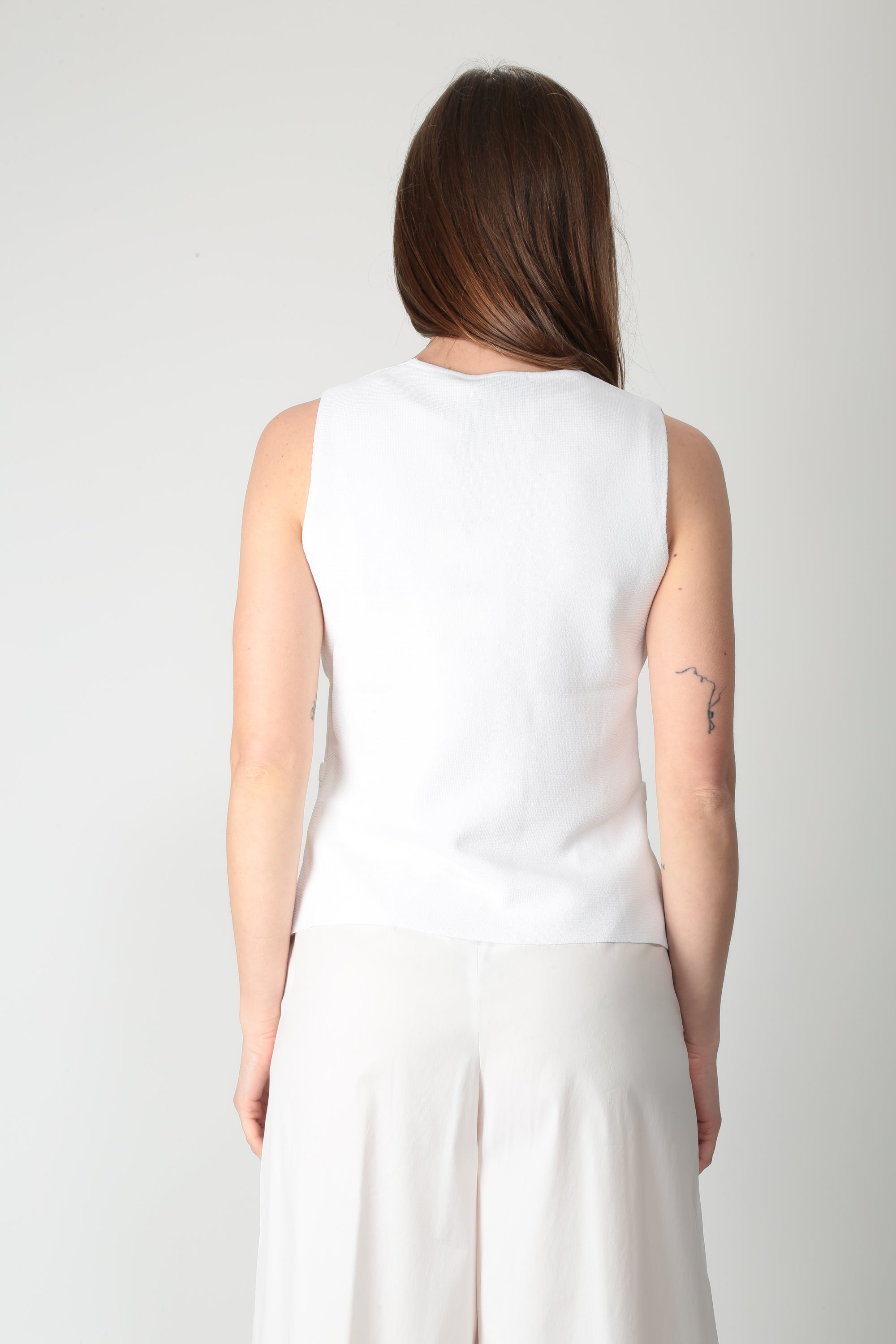 https://admin.shopify.com/store/gulieshop/products/16077380714845#:~:text=https%3A//www.gulieshop.it%20%E2%80%BA%20products%20%E2%80%BA%20maida%2Dmila%2Dgilet%2Din%2Dmisto%2Dviscosa%2D261m6007