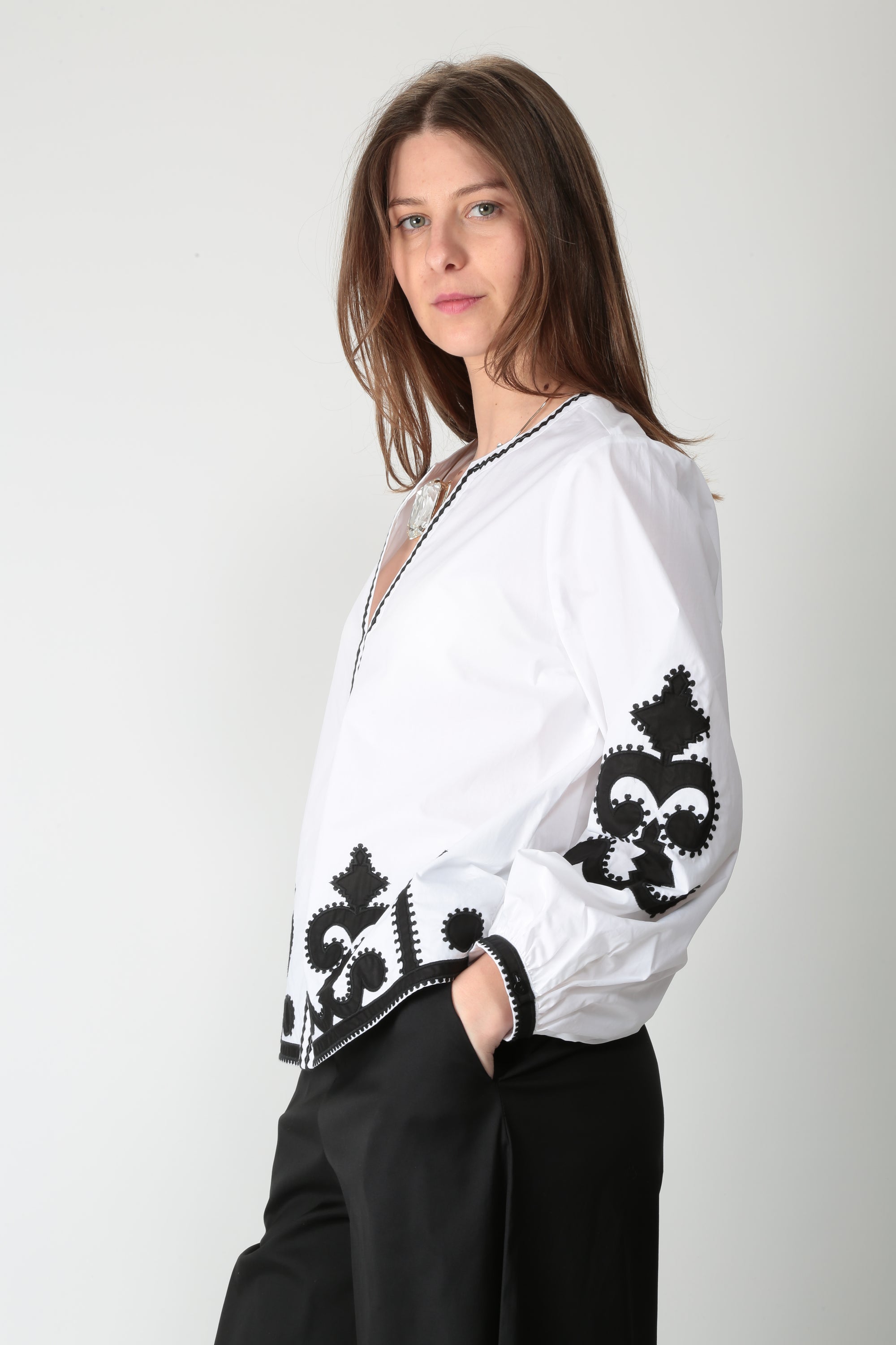 https://admin.shopify.com/store/gulieshop/products/16077380878685