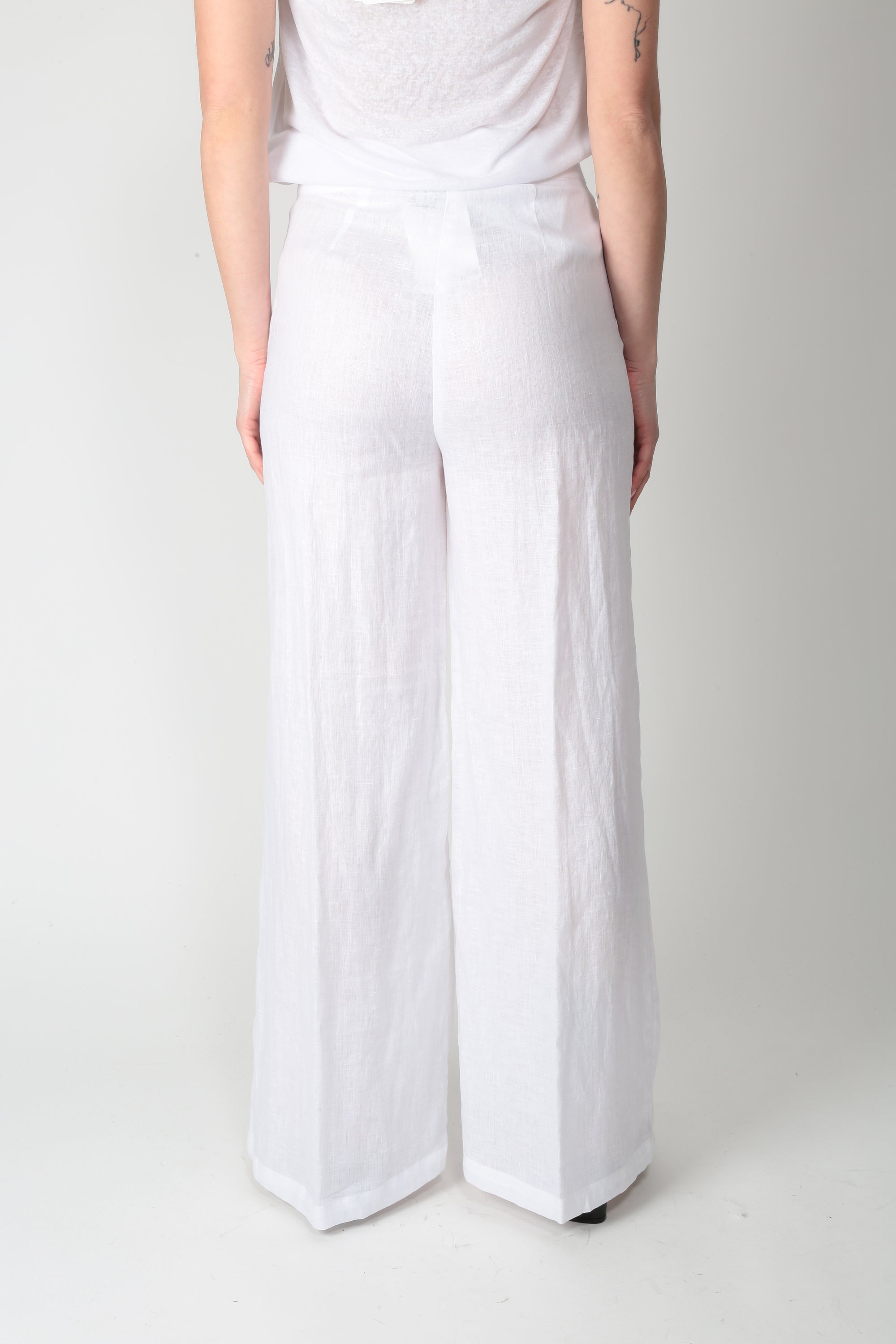 https://admin.shopify.com/store/gulieshop/products/16077380813149#:~:text=https%3A//www.gulieshop.it%20%E2%80%BA%20products%20%E2%80%BA%20maida%2Dmila%2Dpantalone%2Din%2Dlino%2D261m1401