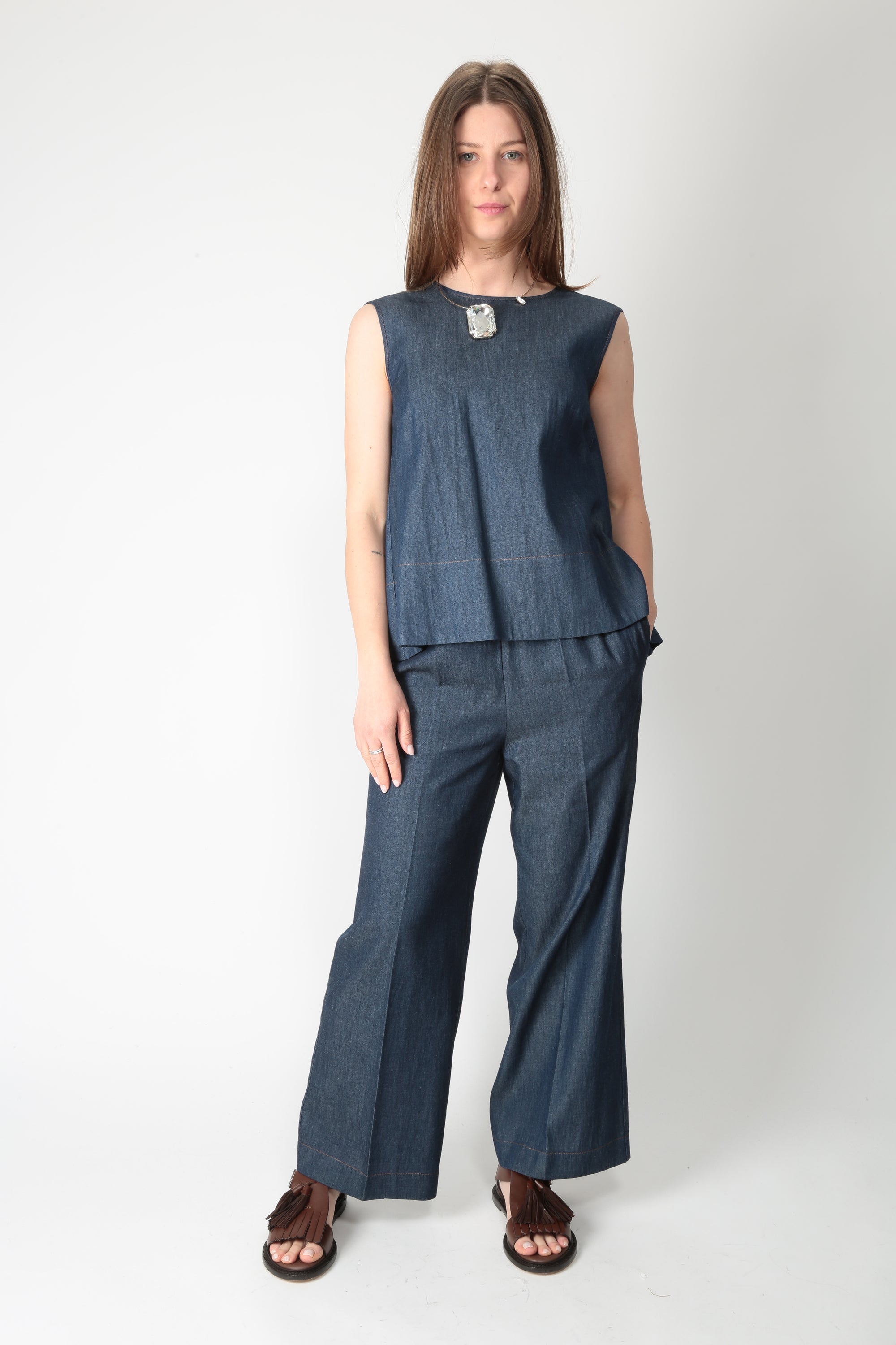 https://admin.shopify.com/store/gulieshop/products/16077285491037#:~:text=https%3A//www.gulieshop.it%20%E2%80%BA%20products%20%E2%80%BA%201978%2Dtop%2Din%2Dchambray%2Droksa