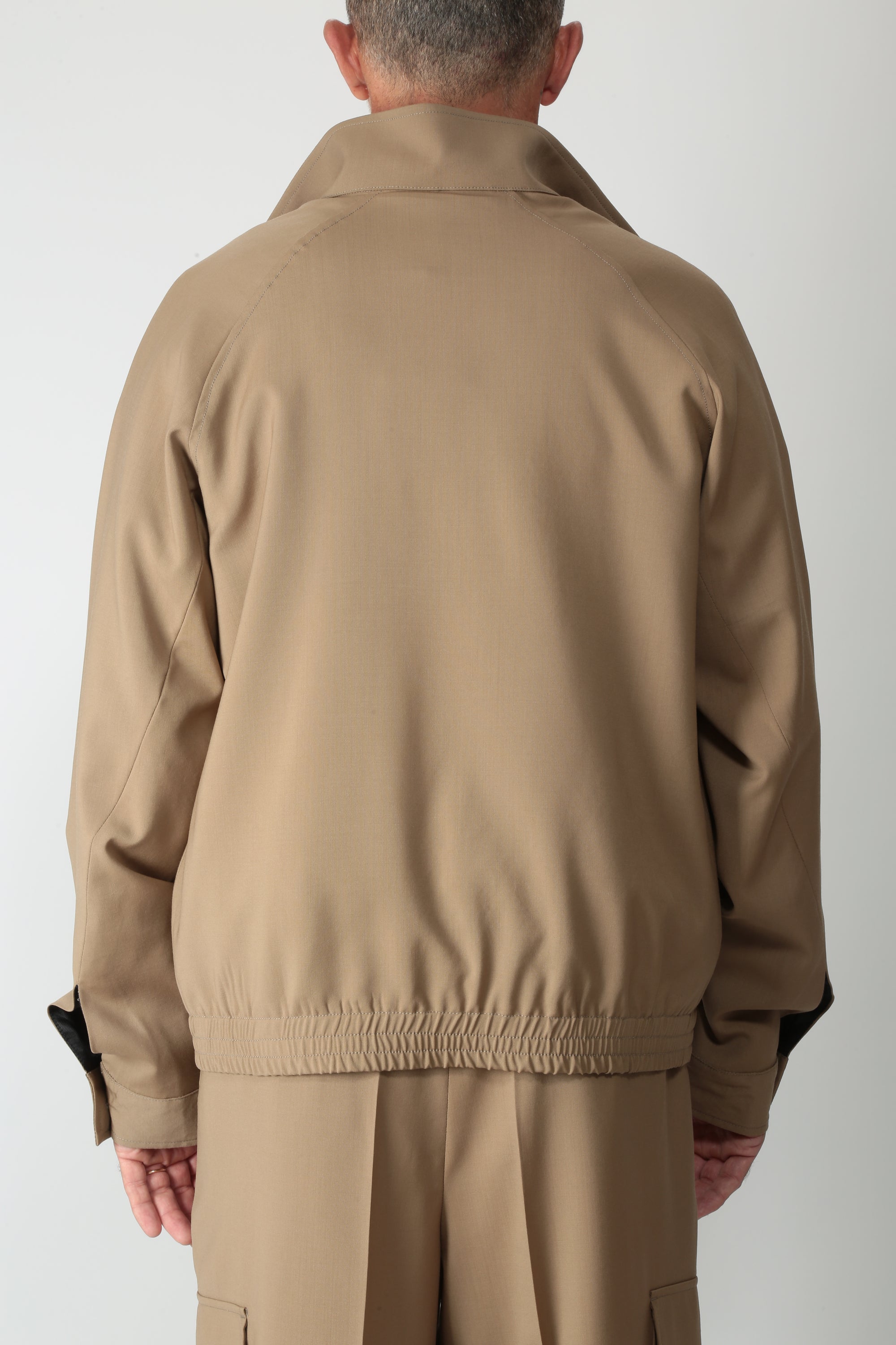 https://admin.shopify.com/store/gulieshop/products/16062075994461#:~:text=https%3A//www.gulieshop.it%20%E2%80%BA%20products%20%E2%80%BA%20lubiam%2Dgiubbino%2Din%2Dfresco%2Ddi%2Dlana%2D64213%2D1%2D9338