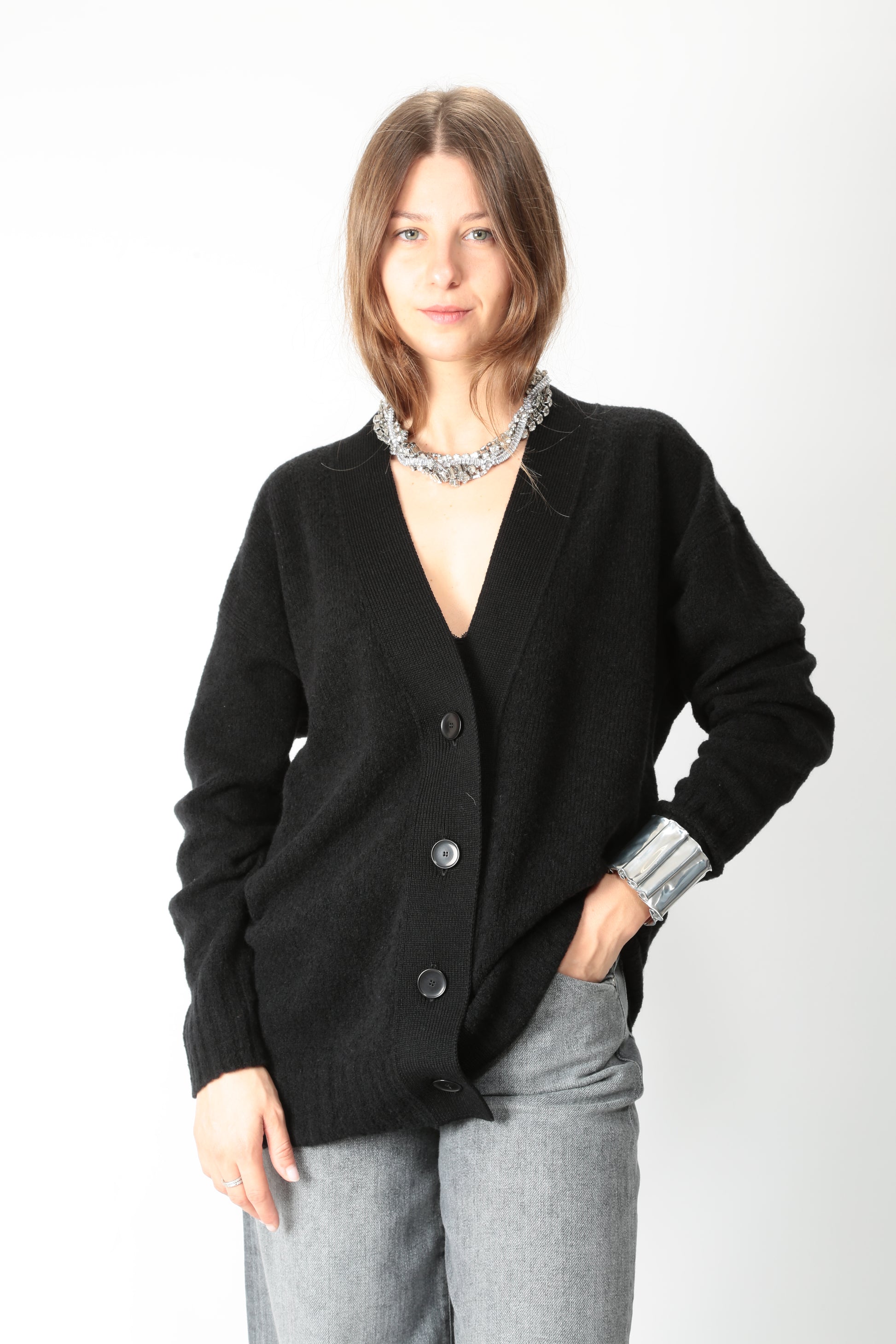 https://admin.shopify.com/store/gulieshop/products/15621943099741#:~:text=https%3A//www.gulieshop.it%20%E2%80%BA%20products%20%E2%80%BA%20alpha%2Dstudio%2Dcardigan%2Din%2Dmisto%2Dlana%2Dad%2D4523e