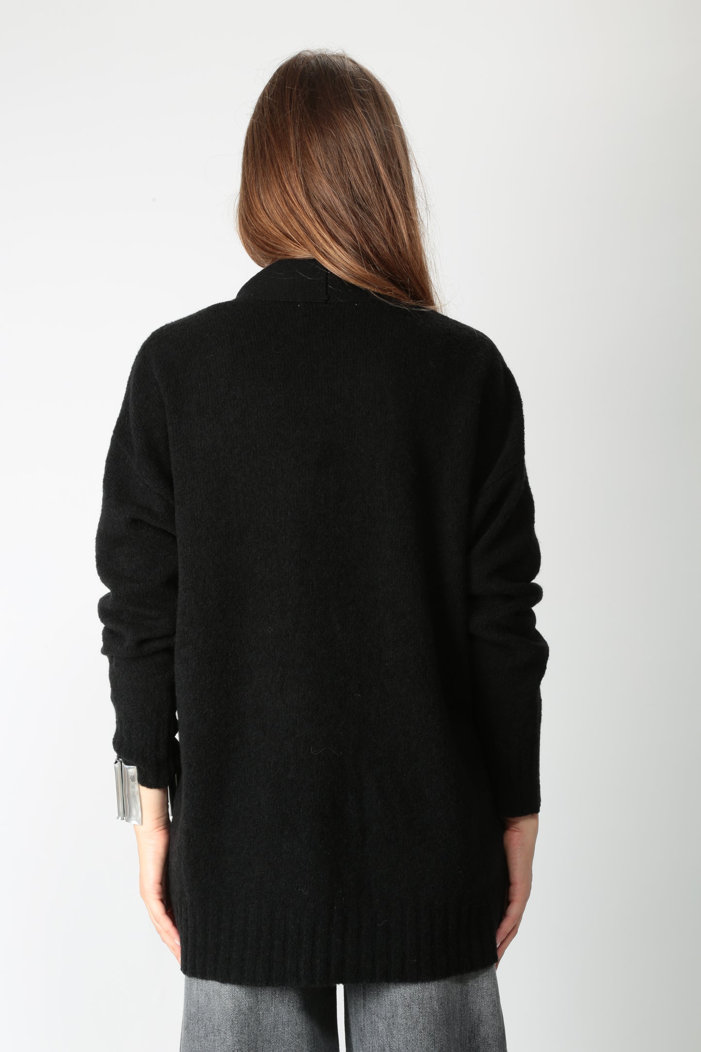 https://admin.shopify.com/store/gulieshop/products/15621943099741#:~:text=https%3A//www.gulieshop.it%20%E2%80%BA%20products%20%E2%80%BA%20alpha%2Dstudio%2Dcardigan%2Din%2Dmisto%2Dlana%2Dad%2D4523e