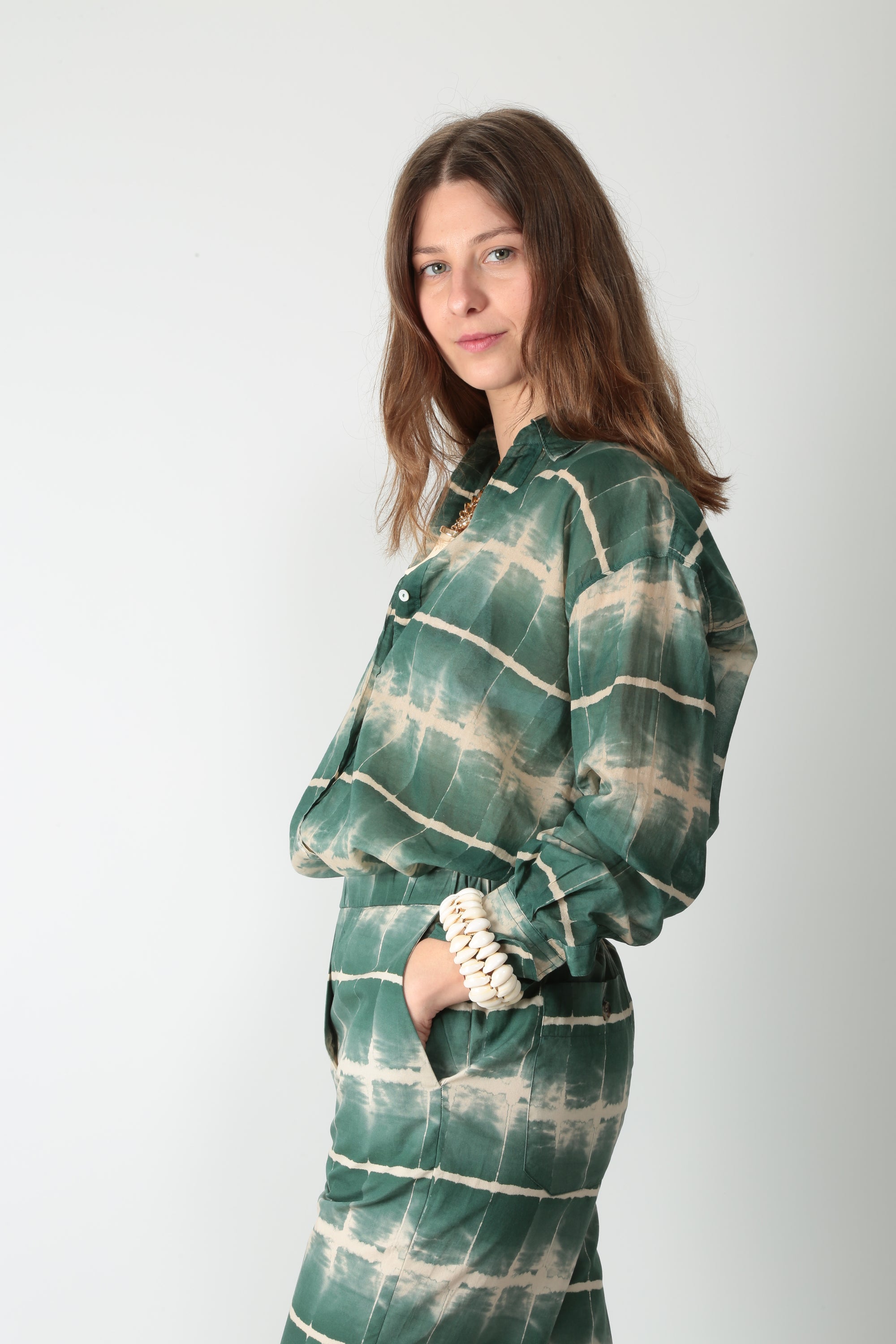 https://admin.shopify.com/store/gulieshop/products/16176817340765#:~:text=https%3A//www.gulieshop.it%20%E2%80%BA%20products%20%E2%80%BA%20diega%2Dcamicia%2Dtie%2Ddye%2Dcirilla%2D11263