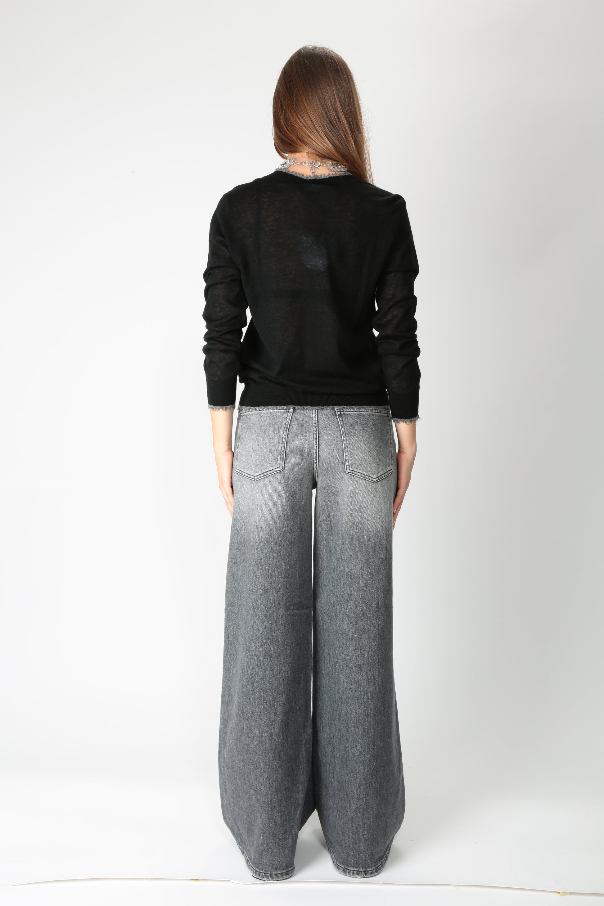 https://admin.shopify.com/store/gulieshop/products/15632039280989#:~:text=https%3A//www.gulieshop.it%20%E2%80%BA%20products%20%E2%80%BA%20kangra%2Dmaglia%2Dscollo%2Da%2Dv%2D2922%2D02%2D39210