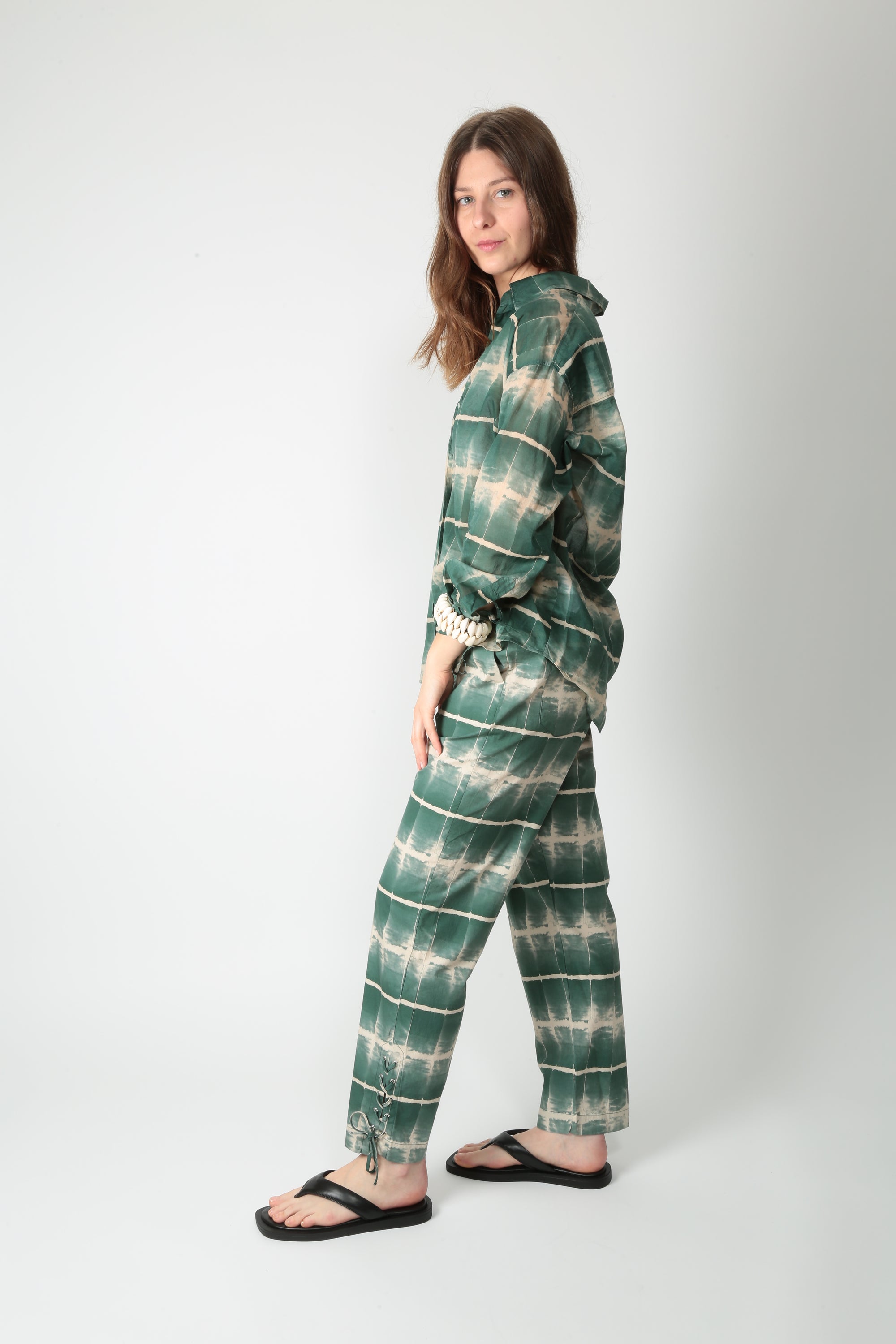 https://admin.shopify.com/store/gulieshop/products/16176817275229#:~:text=https%3A//www.gulieshop.it%20%E2%80%BA%20products%20%E2%80%BA%20diega%2Dpantalone%2Din%2Dcotone%2Dpalao%2D11260