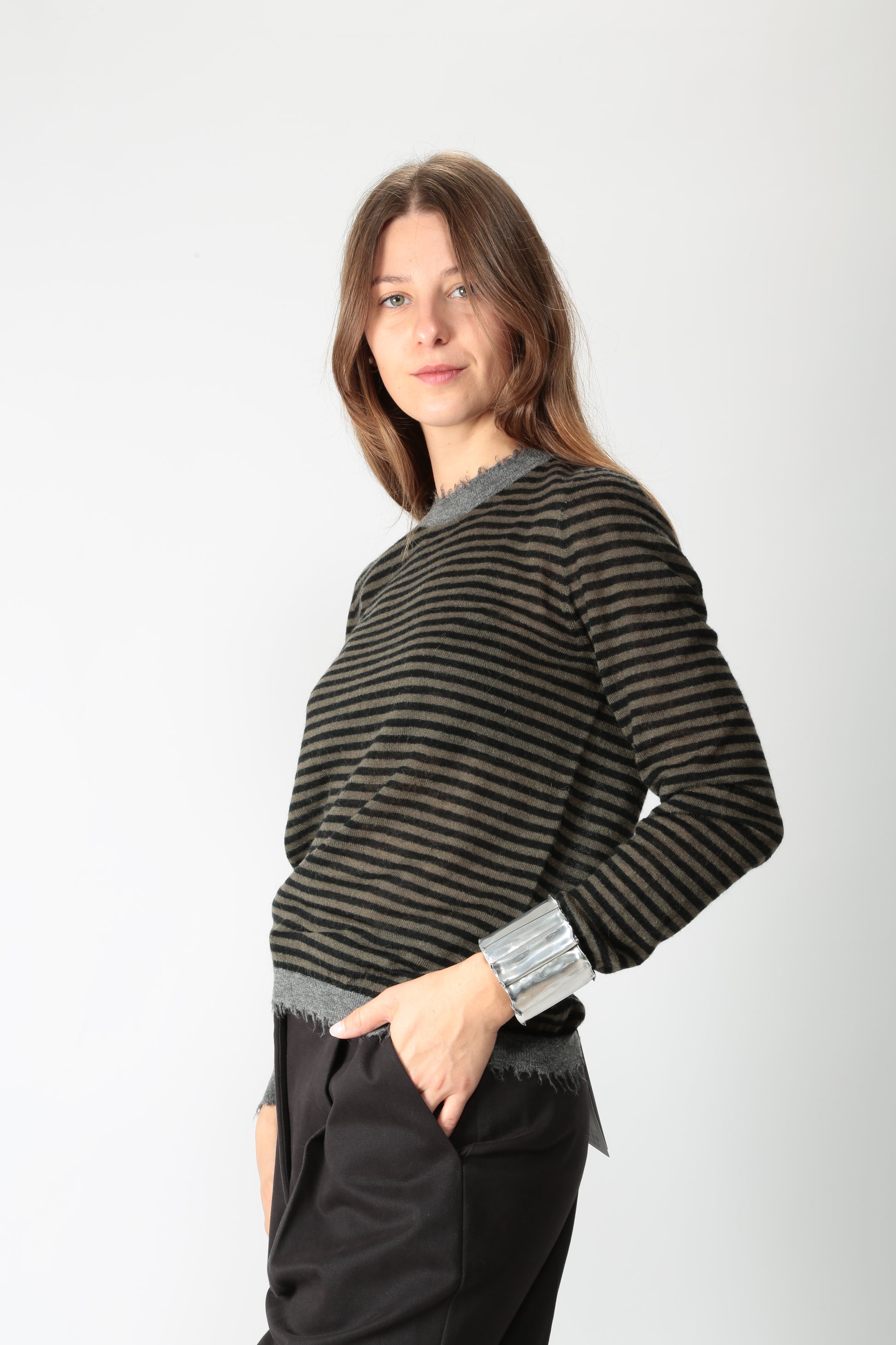 https://admin.shopify.com/store/gulieshop/products/15632039543133#:~:text=https%3A//www.gulieshop.it%20%E2%80%BA%20products%20%E2%80%BA%20kangra%2Dmaglia%2Drigata%2Dmisto%2Dlana%2D2920%2D01%2D39208