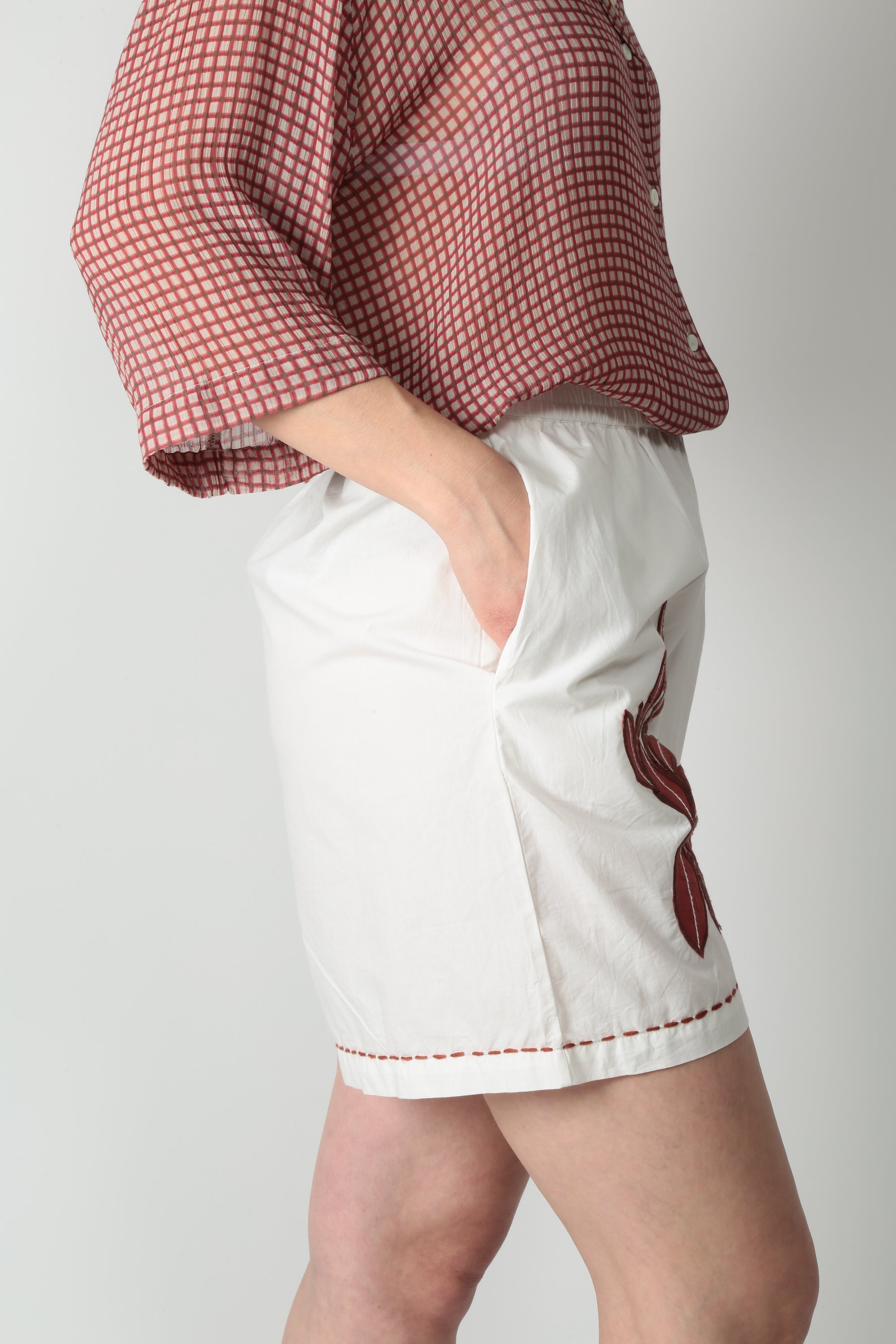 https://admin.shopify.com/store/gulieshop/products/16176818323805#:~:text=https%3A//www.gulieshop.it%20%E2%80%BA%20products%20%E2%80%BA%20diega%2Dshort%2Din%2Dcotone%2Dshado%2D11403
