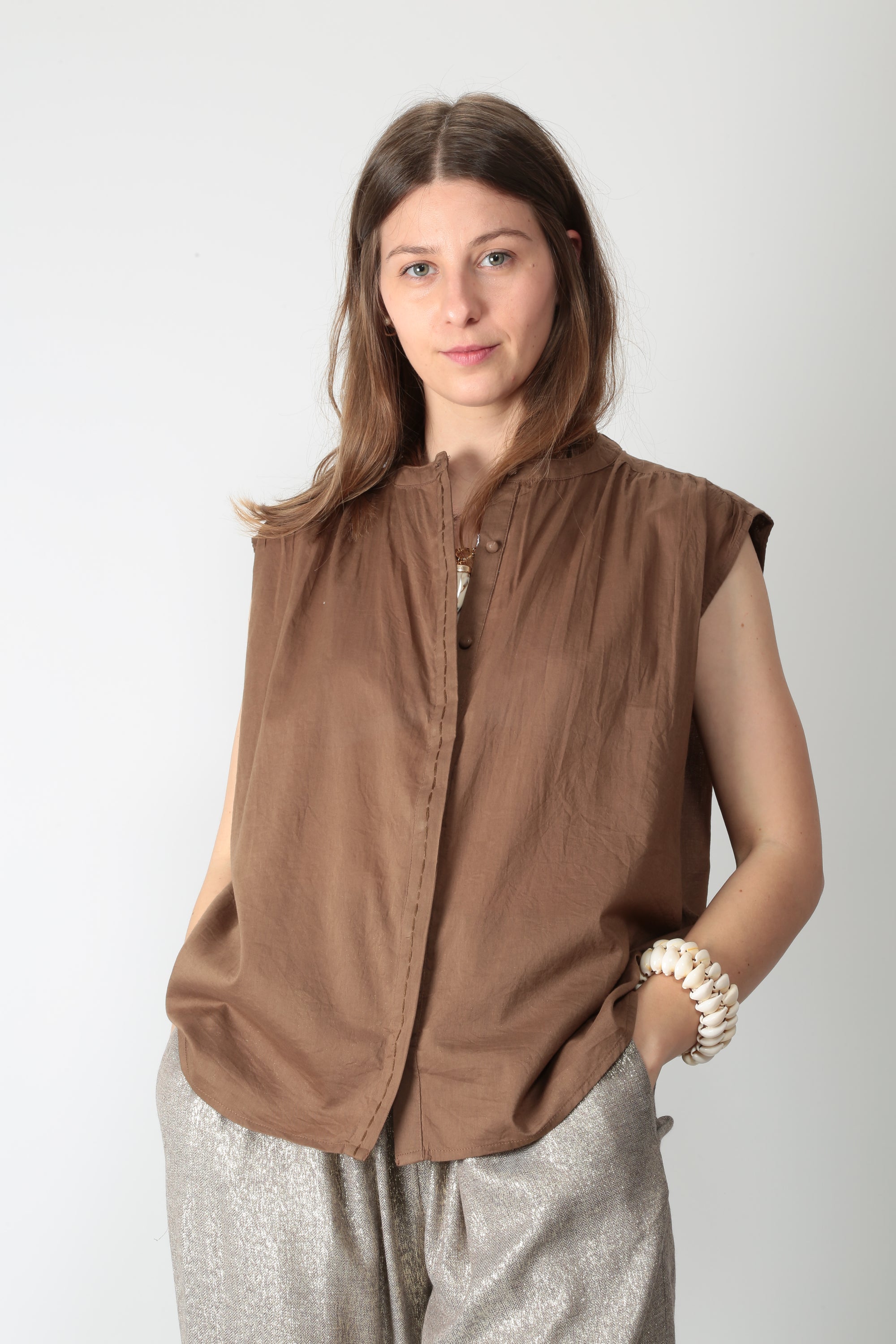 https://admin.shopify.com/store/gulieshop/products/16176818028893#:~:text=https%3A//www.gulieshop.it%20%E2%80%BA%20products%20%E2%80%BA%20diega%2Dtop%2Dsmanicato%2Dtifino%2D11385