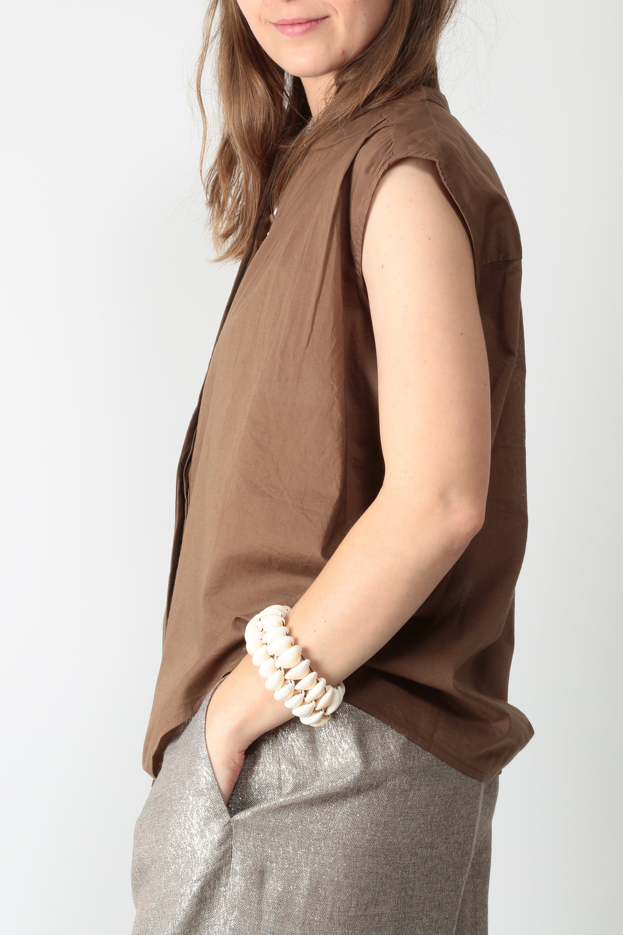 https://admin.shopify.com/store/gulieshop/products/16176818028893#:~:text=https%3A//www.gulieshop.it%20%E2%80%BA%20products%20%E2%80%BA%20diega%2Dtop%2Dsmanicato%2Dtifino%2D11385