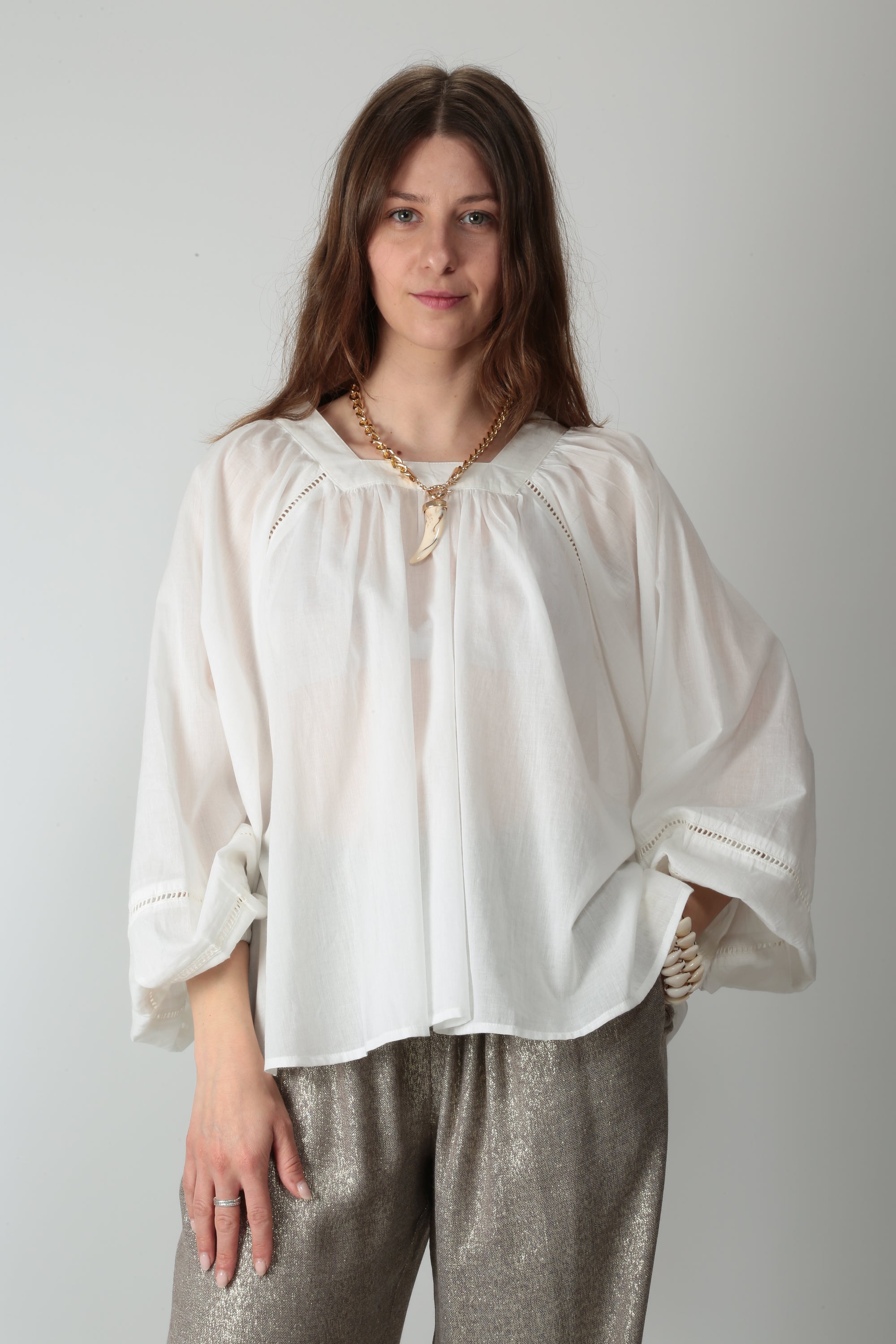 https://admin.shopify.com/store/gulieshop/products/16176818192733#:~:text=https%3A//www.gulieshop.it%20%E2%80%BA%20products%20%E2%80%BA%20diega%2Dcamicia%2Dampia%2Dtazao%2D11383