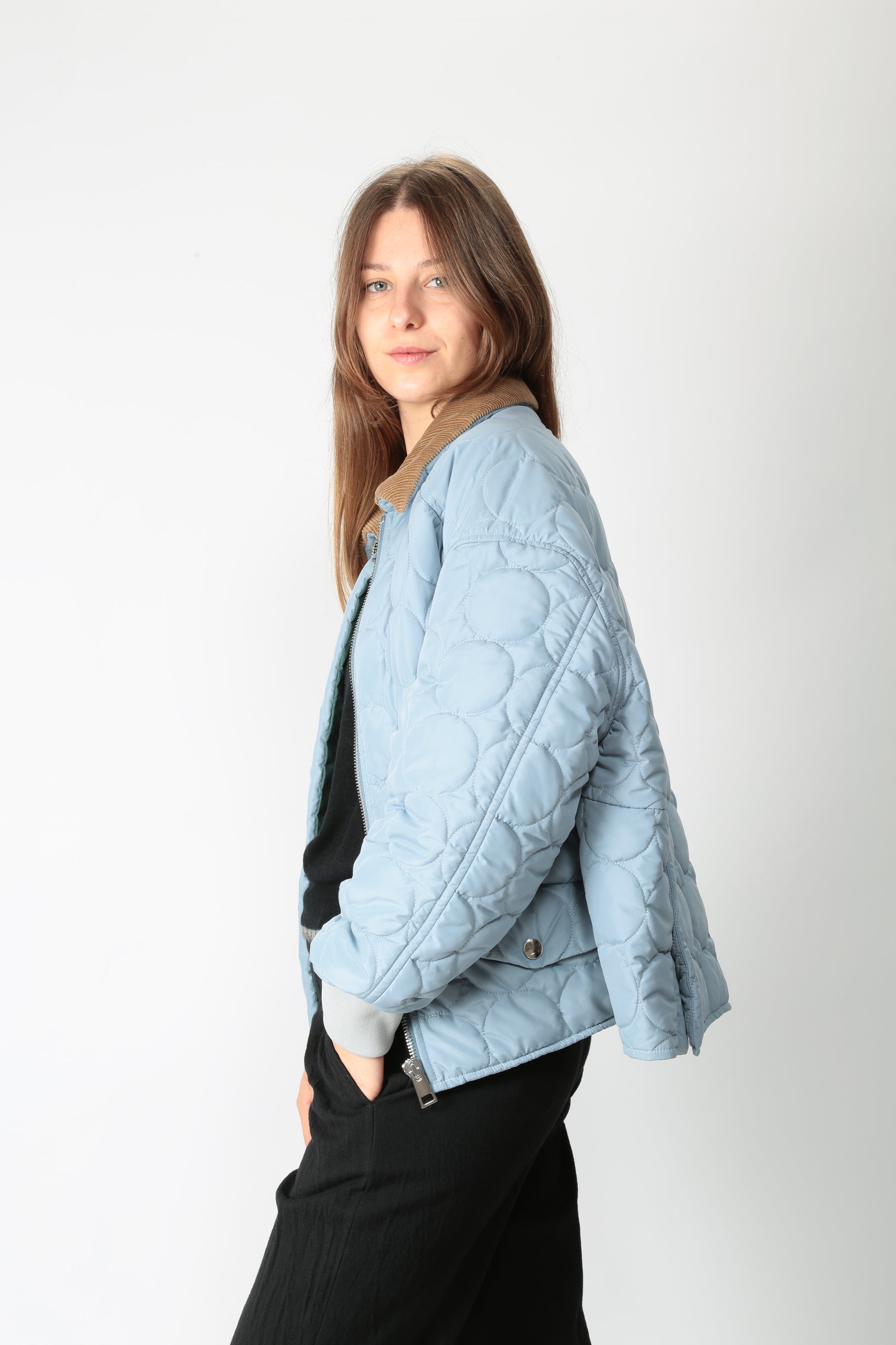 https://admin.shopify.com/store/gulieshop/products/15621934285149#:~:text=https%3A//www.gulieshop.it%20%E2%80%BA%20products%20%E2%80%BA%20tela%2Dbomber%2Dtrapuntato%2Dbubble