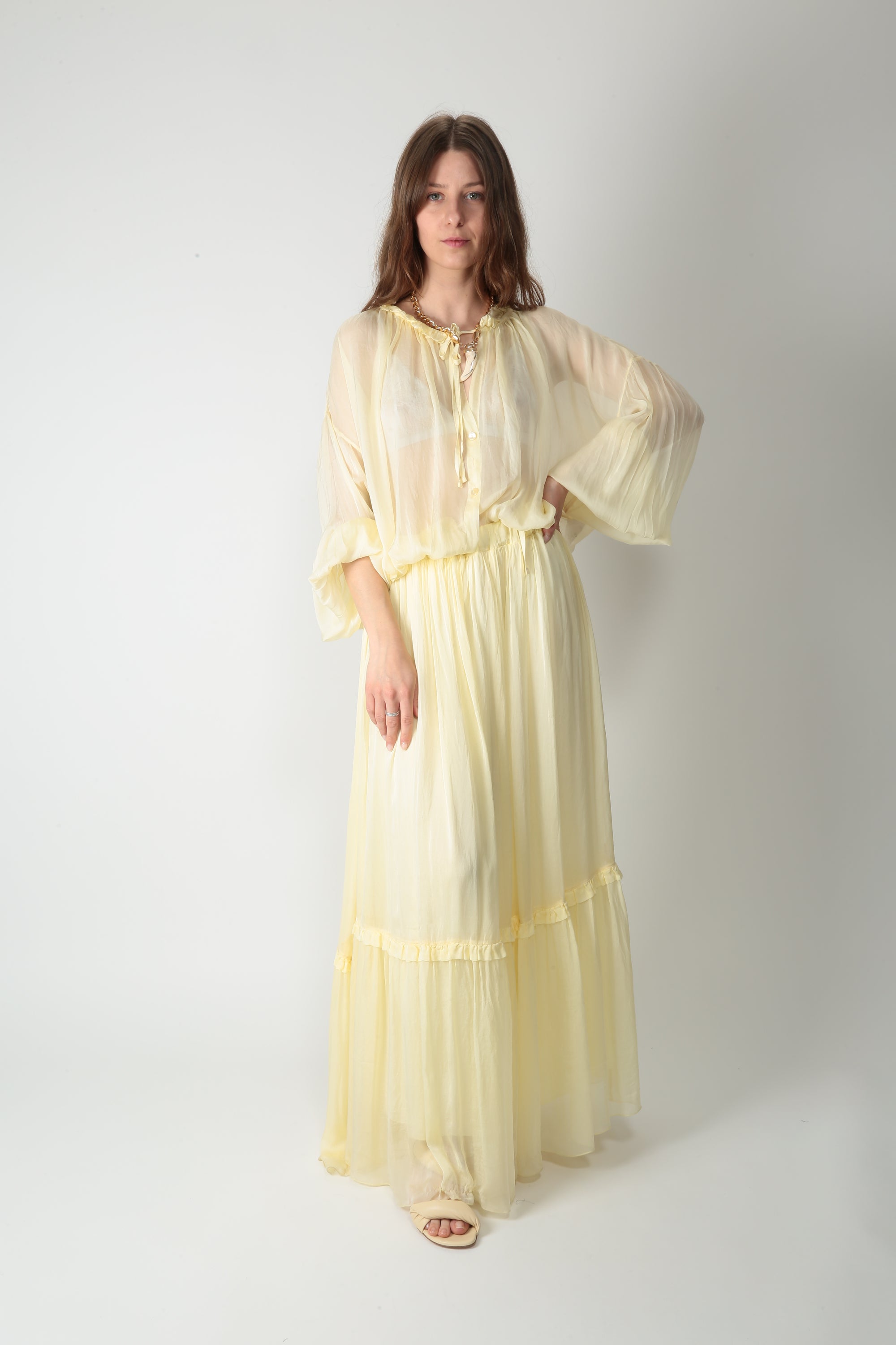 https://admin.shopify.com/store/gulieshop/products/16028211511645#:~:text=https%3A//www.gulieshop.it%20%E2%80%BA%20products%20%E2%80%BA%20solotre%2Dcamicia%2Dcon%2Darriccio%2Dm1ab0187