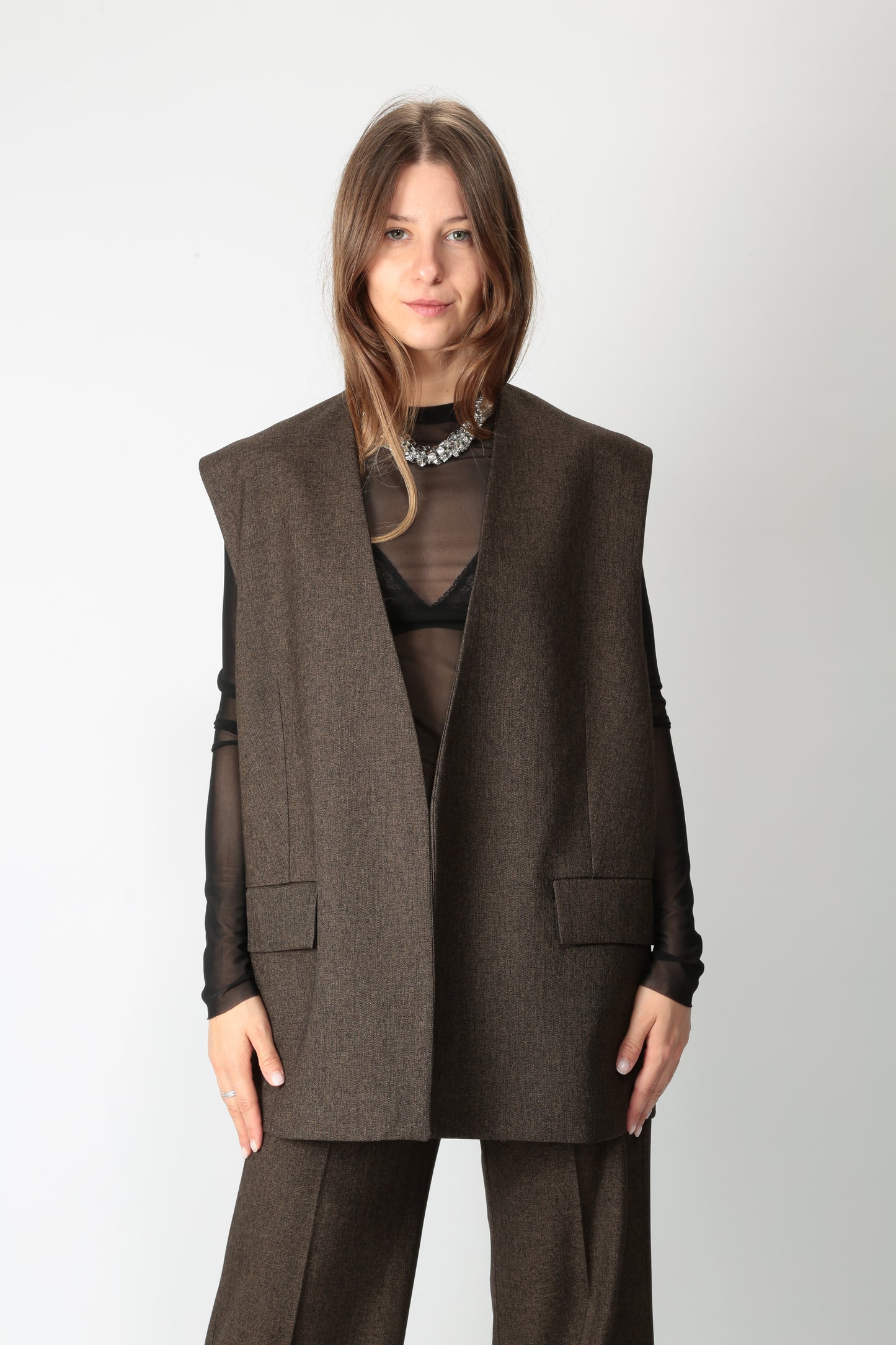 https://admin.shopify.com/store/gulieshop/products/15621934055773#:~:text=https%3A//www.gulieshop.it%20%E2%80%BA%20products%20%E2%80%BA%201978%2Dgilet%2Doversize%2Dgrisaglia%2D1