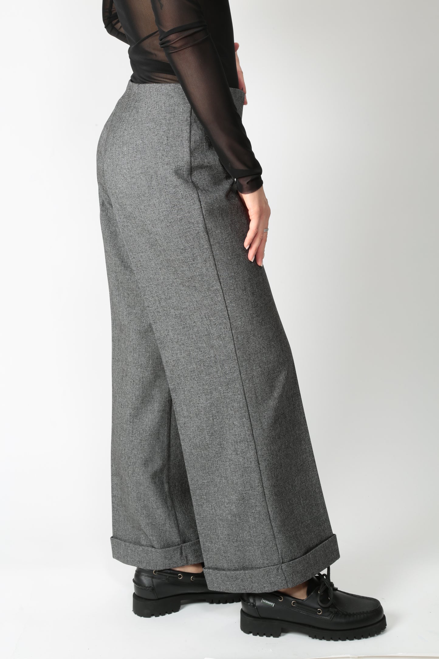 https://admin.shopify.com/store/gulieshop/products/15621934088541#:~:text=https%3A//www.gulieshop.it%20%E2%80%BA%20products%20%E2%80%BA%201978%2Dpantalone%2Dmorbido%2Dgrisaglia%2Dbelgrado