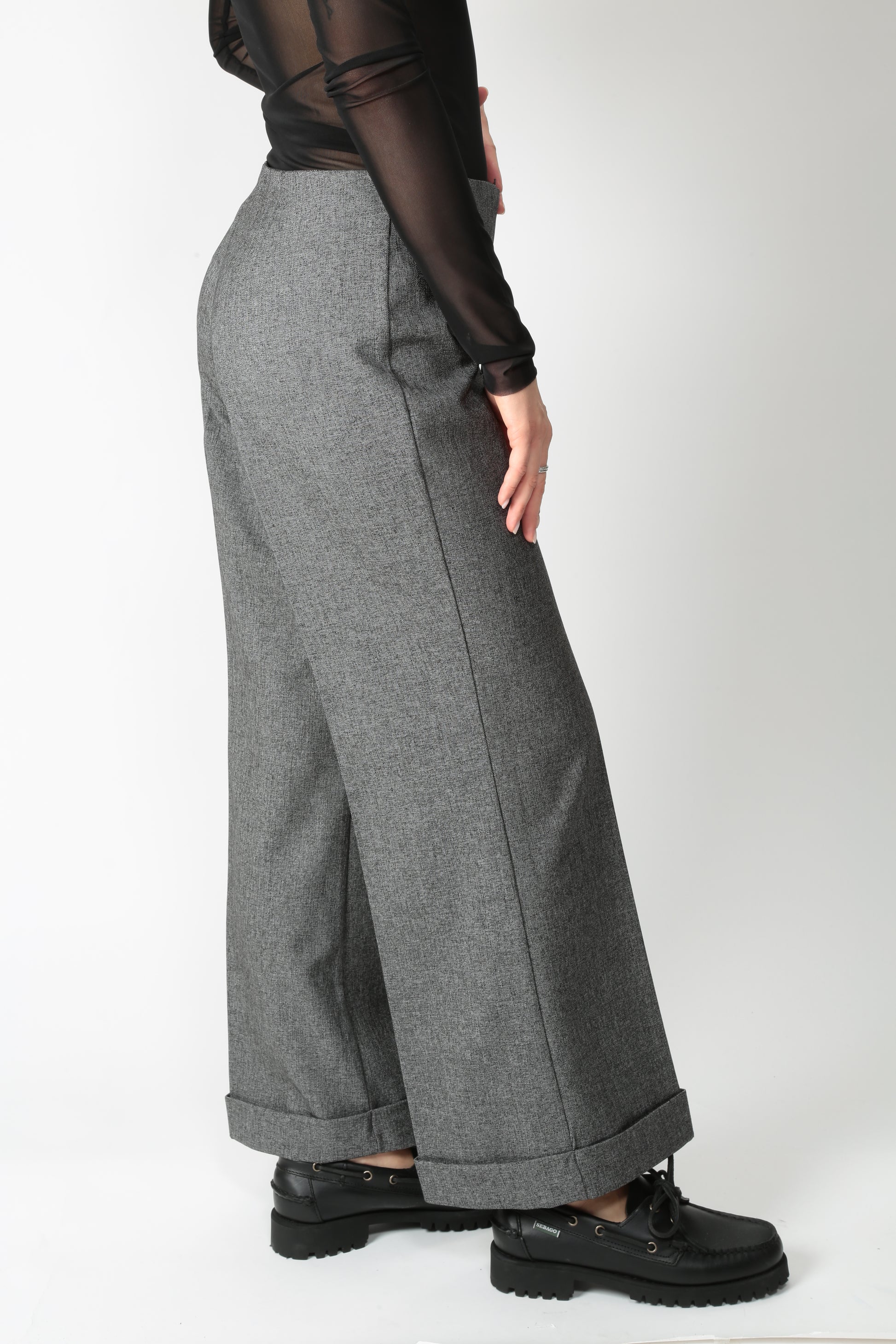 https://admin.shopify.com/store/gulieshop/products/15621934088541#:~:text=https%3A//www.gulieshop.it%20%E2%80%BA%20products%20%E2%80%BA%201978%2Dpantalone%2Dmorbido%2Dgrisaglia%2Dbelgrado