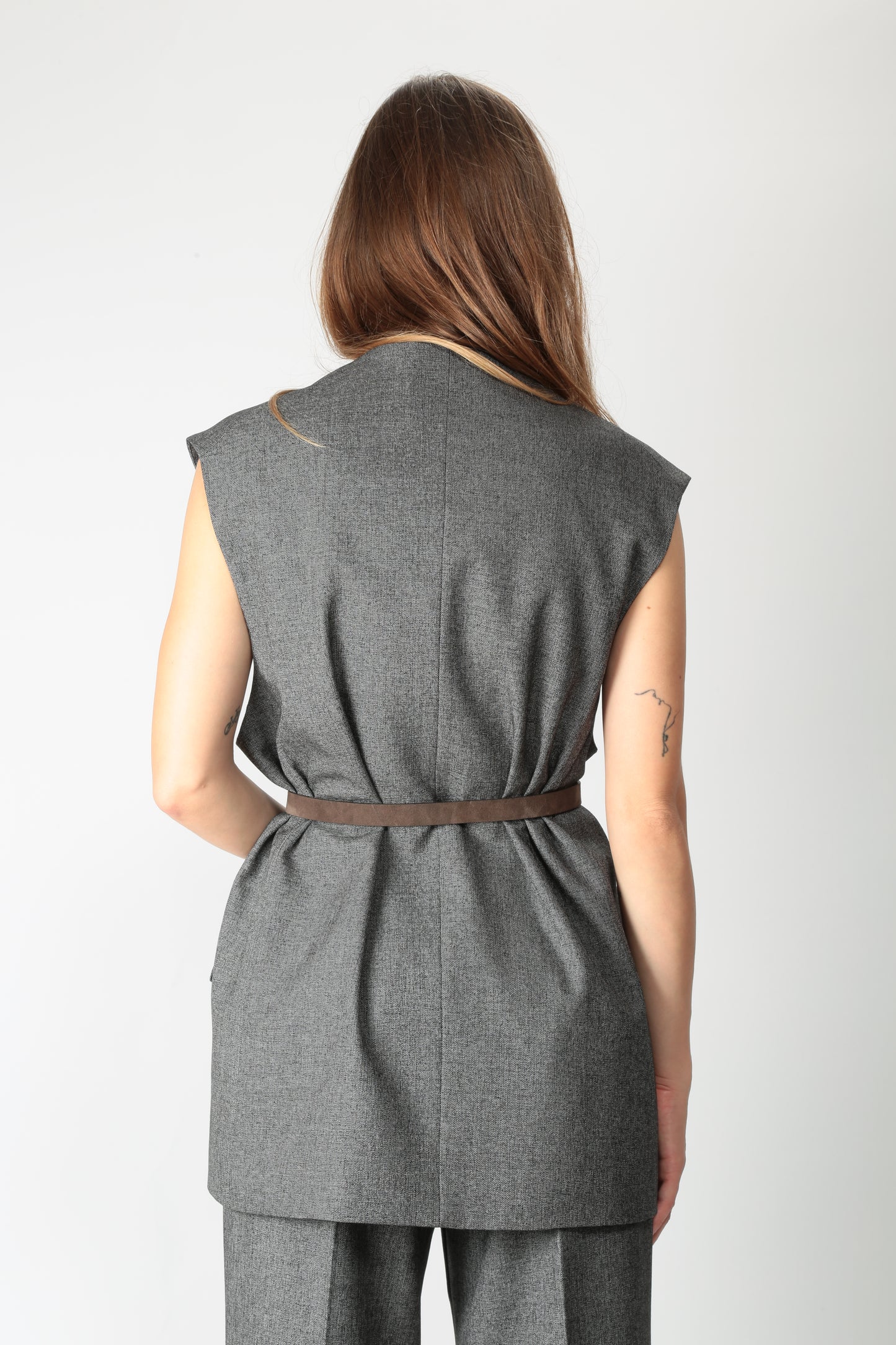 https://admin.shopify.com/store/gulieshop/products/15621933990237#:~:text=https%3A//www.gulieshop.it%20%E2%80%BA%20products%20%E2%80%BA%201978%2Dgilet%2Doversize%2Dgrisaglia