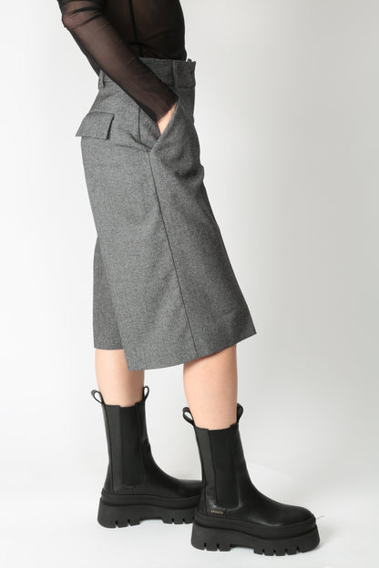 https://admin.shopify.com/store/gulieshop/products/15621943165277#:~:text=https%3A//www.gulieshop.it%20%E2%80%BA%20products%20%E2%80%BA%201978%2Dbermuda%2Din%2Dmisto%2Dviscosa%2Dpatta%2Dgrisaglia