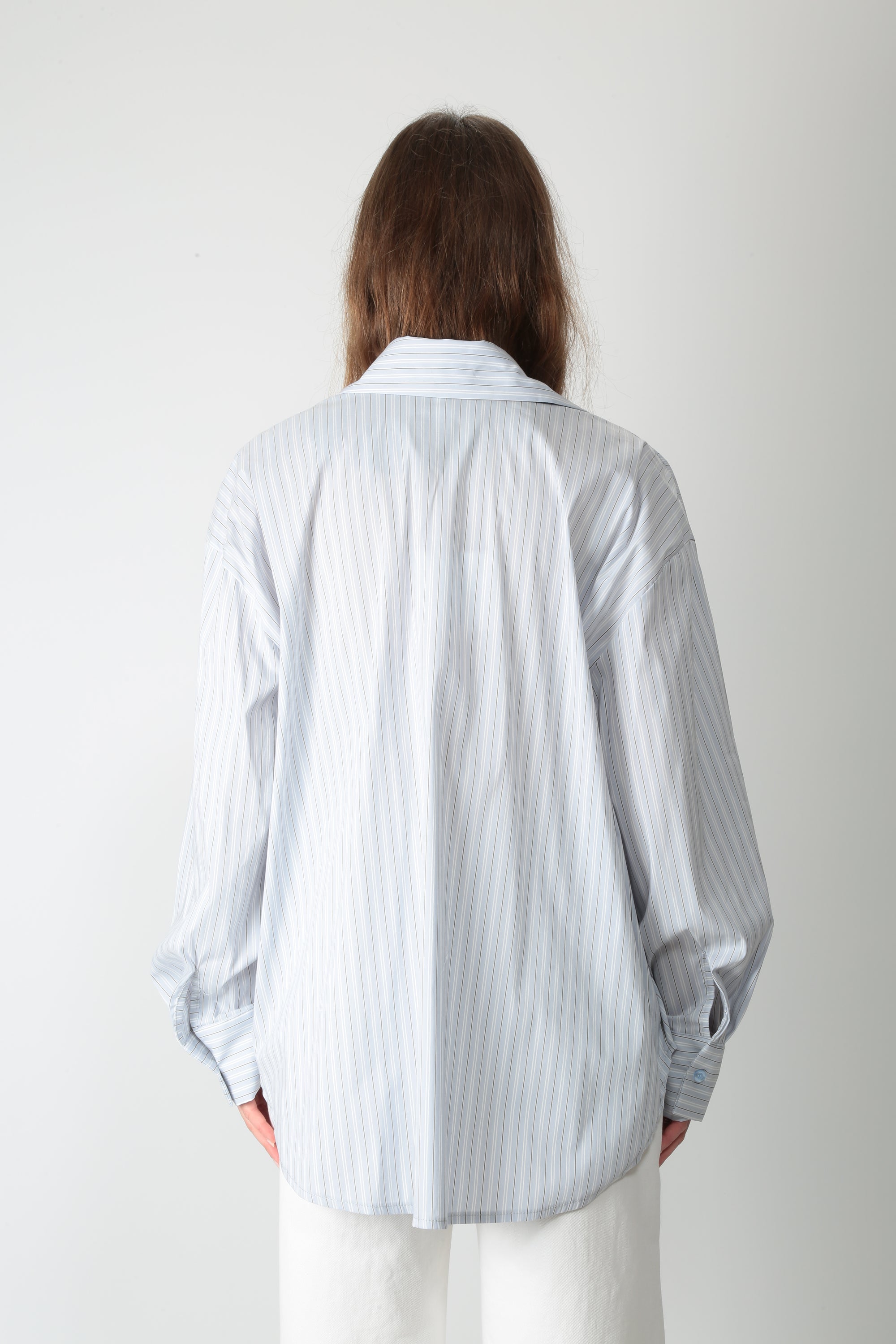 https://admin.shopify.com/store/gulieshop/products/16121606766941#:~:text=https%3A//www.gulieshop.it%20%E2%80%BA%20products%20%E2%80%BA%20tensione%2Din%2Dcamicia%2Da%2Drighe%2Dcon%2Dtasca%2Dpe260179