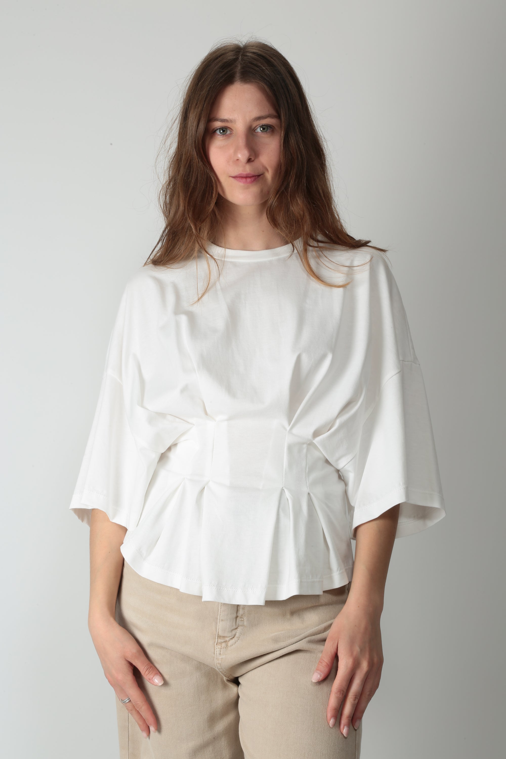 https://admin.shopify.com/store/gulieshop/products/16121606406493#:~:text=https%3A//www.gulieshop.it%20%E2%80%BA%20products%20%E2%80%BA%20tensione%2Din%2Dt%2Dshirt%2Dcon%2Dpinces%2Dpe260124