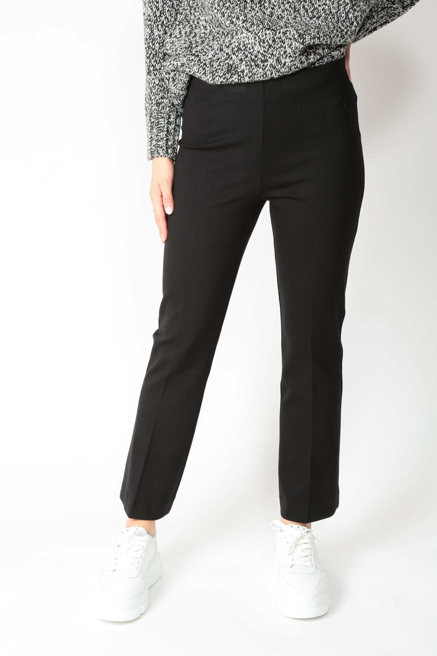 https://admin.shopify.com/store/gulieshop/products/15621943132509#:~:text=https%3A//www.gulieshop.it%20%E2%80%BA%20products%20%E2%80%BA%201978%2Dpantalone%2Da%2Dtrombetta%2Dpunto%2Droma%2D1