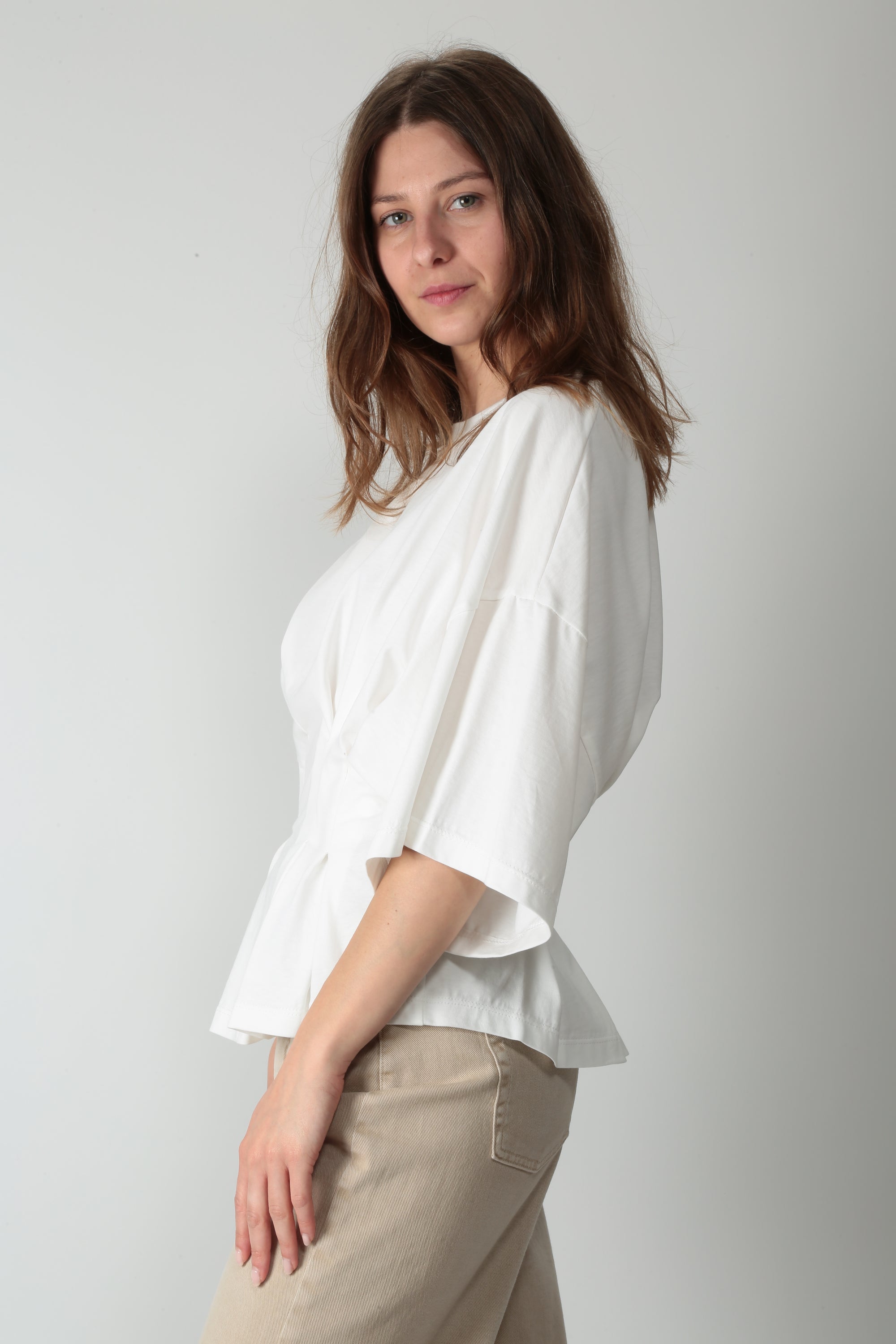 https://admin.shopify.com/store/gulieshop/products/16121606406493#:~:text=https%3A//www.gulieshop.it%20%E2%80%BA%20products%20%E2%80%BA%20tensione%2Din%2Dt%2Dshirt%2Dcon%2Dpinces%2Dpe260124