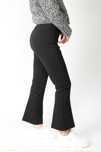 https://admin.shopify.com/store/gulieshop/products/15621943132509#:~:text=https%3A//www.gulieshop.it%20%E2%80%BA%20products%20%E2%80%BA%201978%2Dpantalone%2Da%2Dtrombetta%2Dpunto%2Droma%2D1